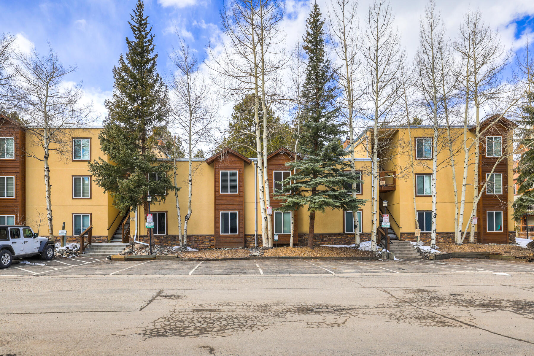 700 Snowberry Lane Unit# 103