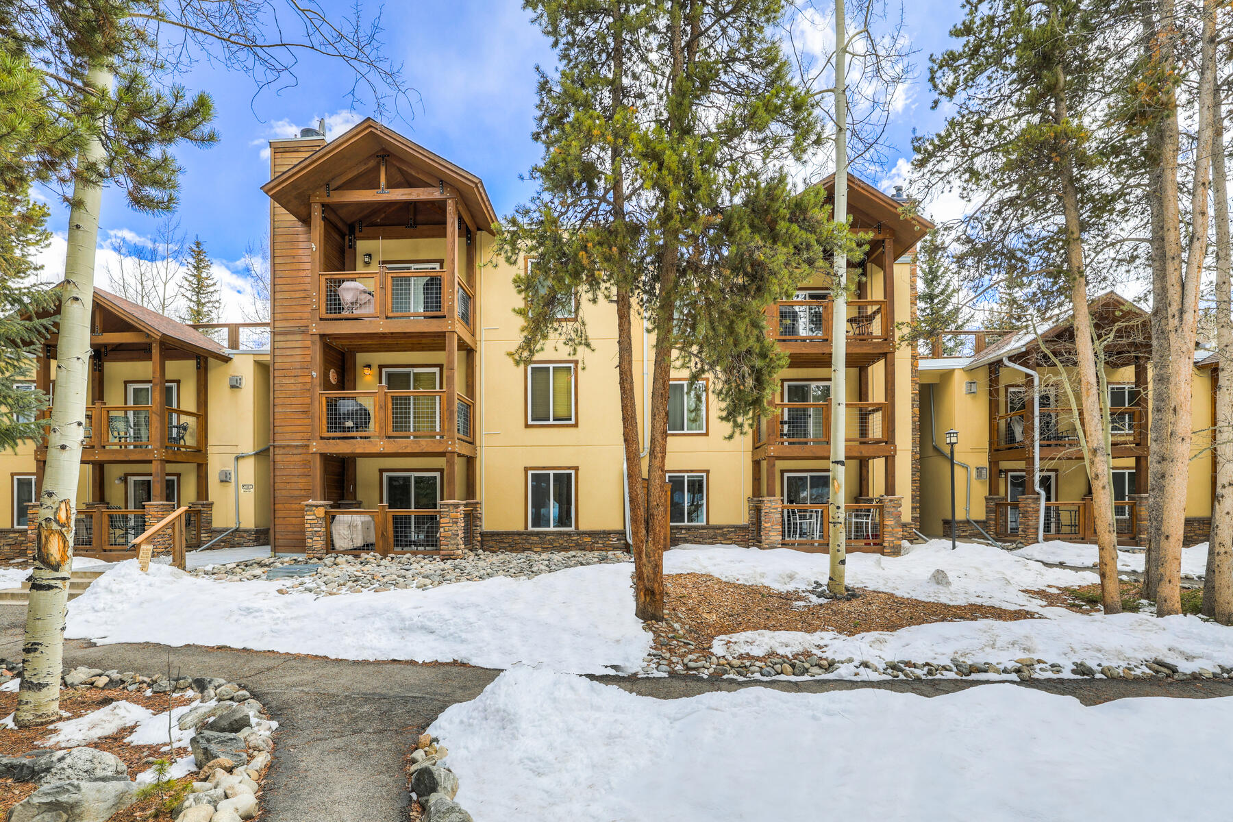 700 Snowberry Lane Unit# 103