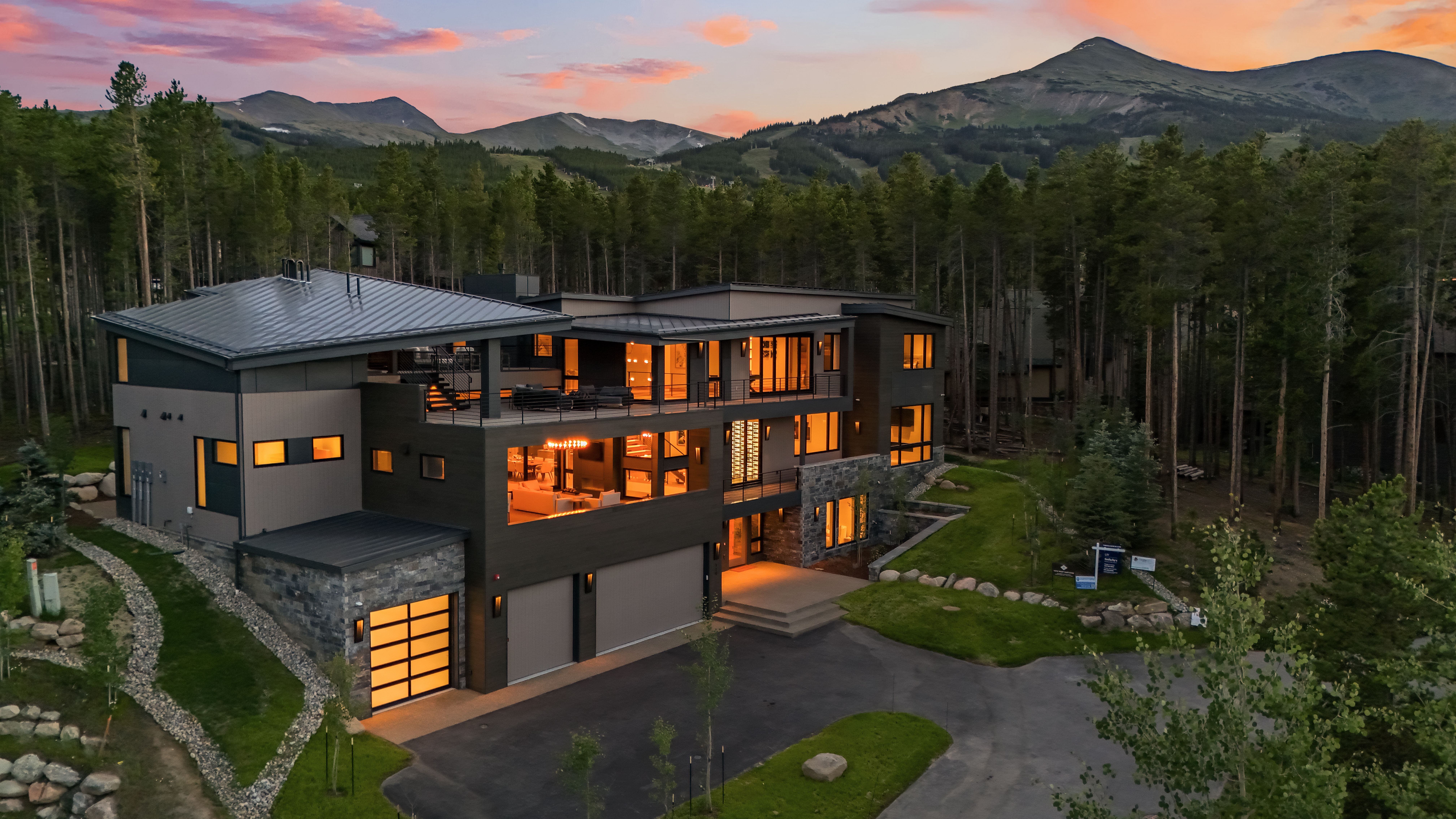119 Boulder Circle 