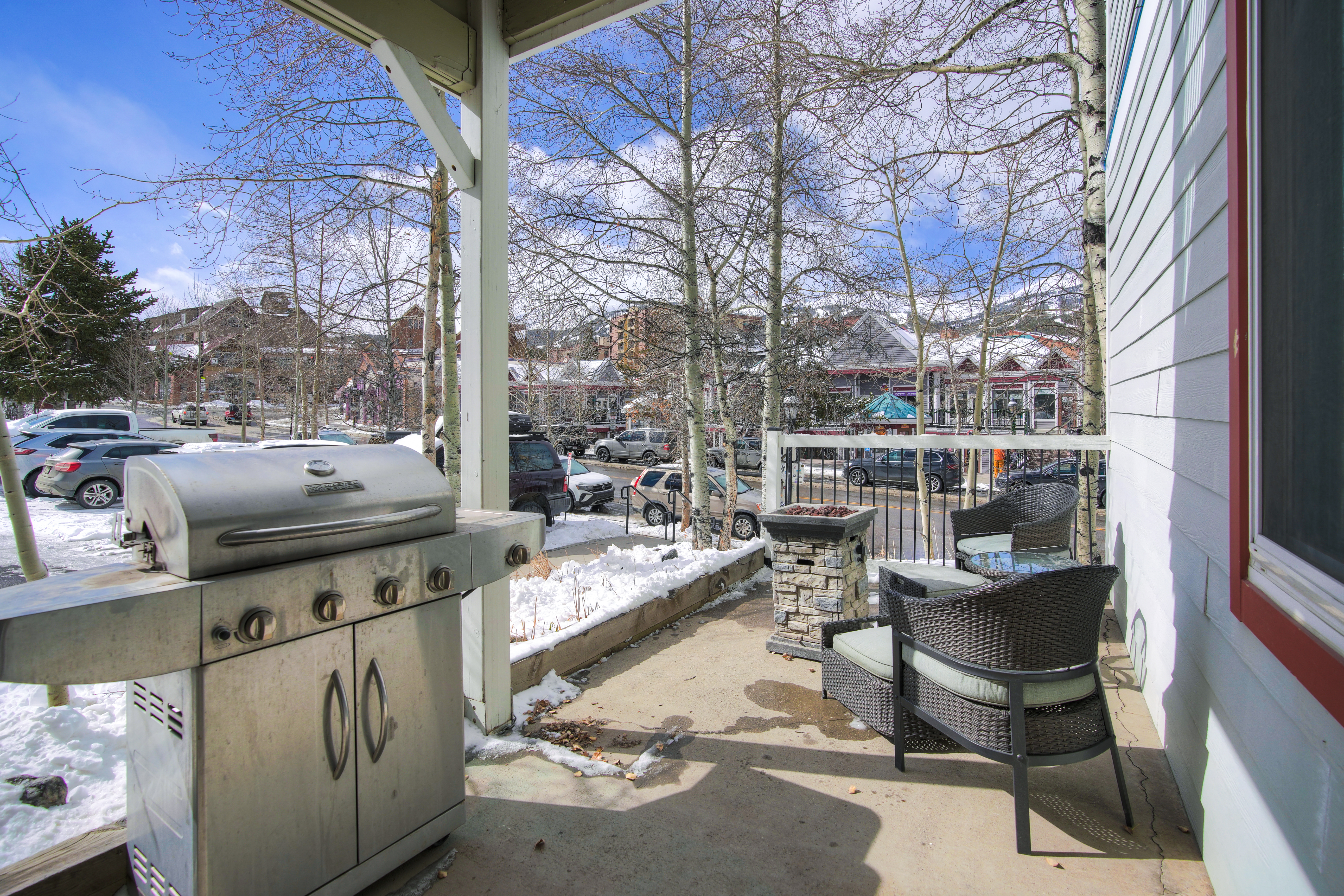 412 S Main Street Unit# 1B1