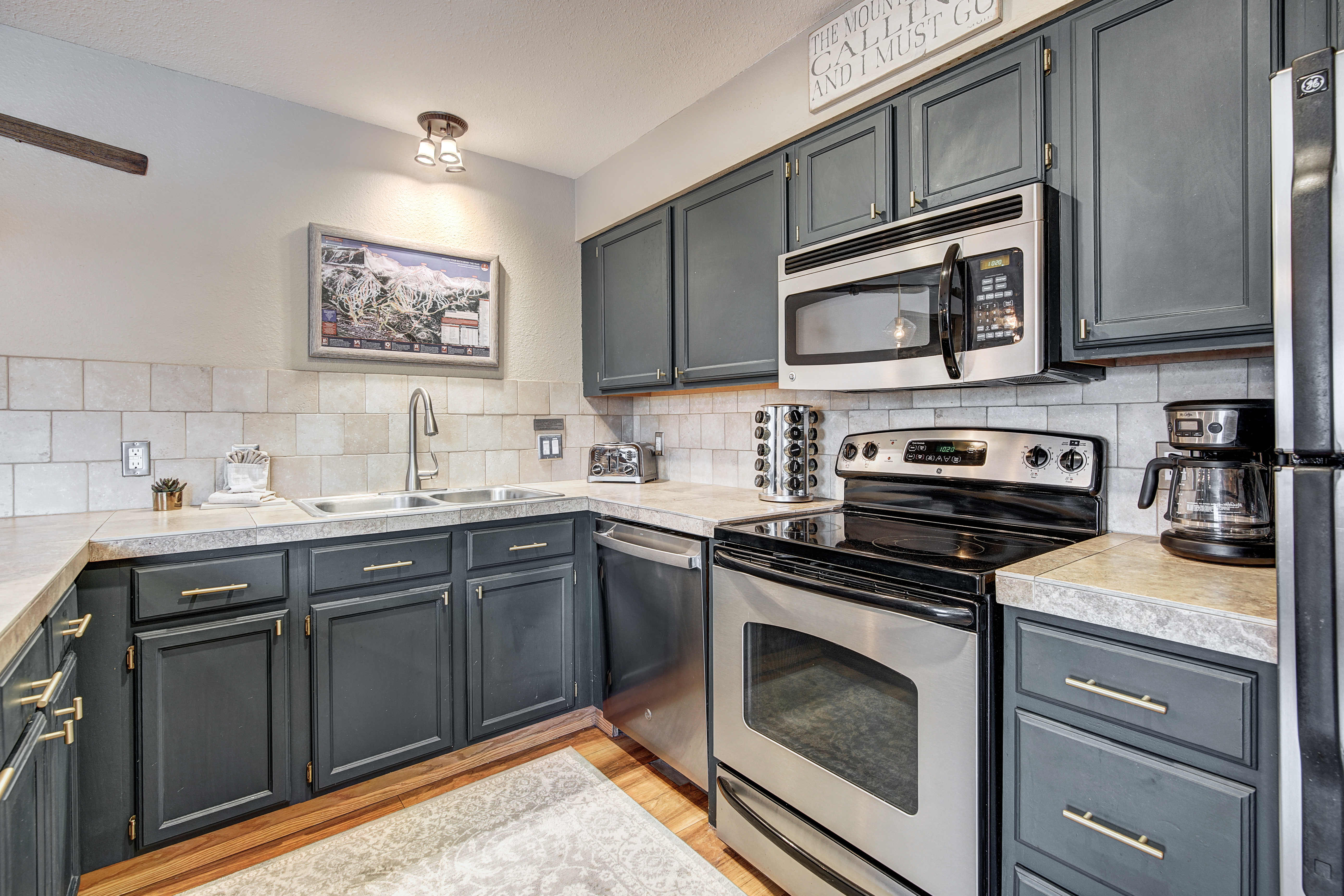 412 S Main Street Unit# 1B1