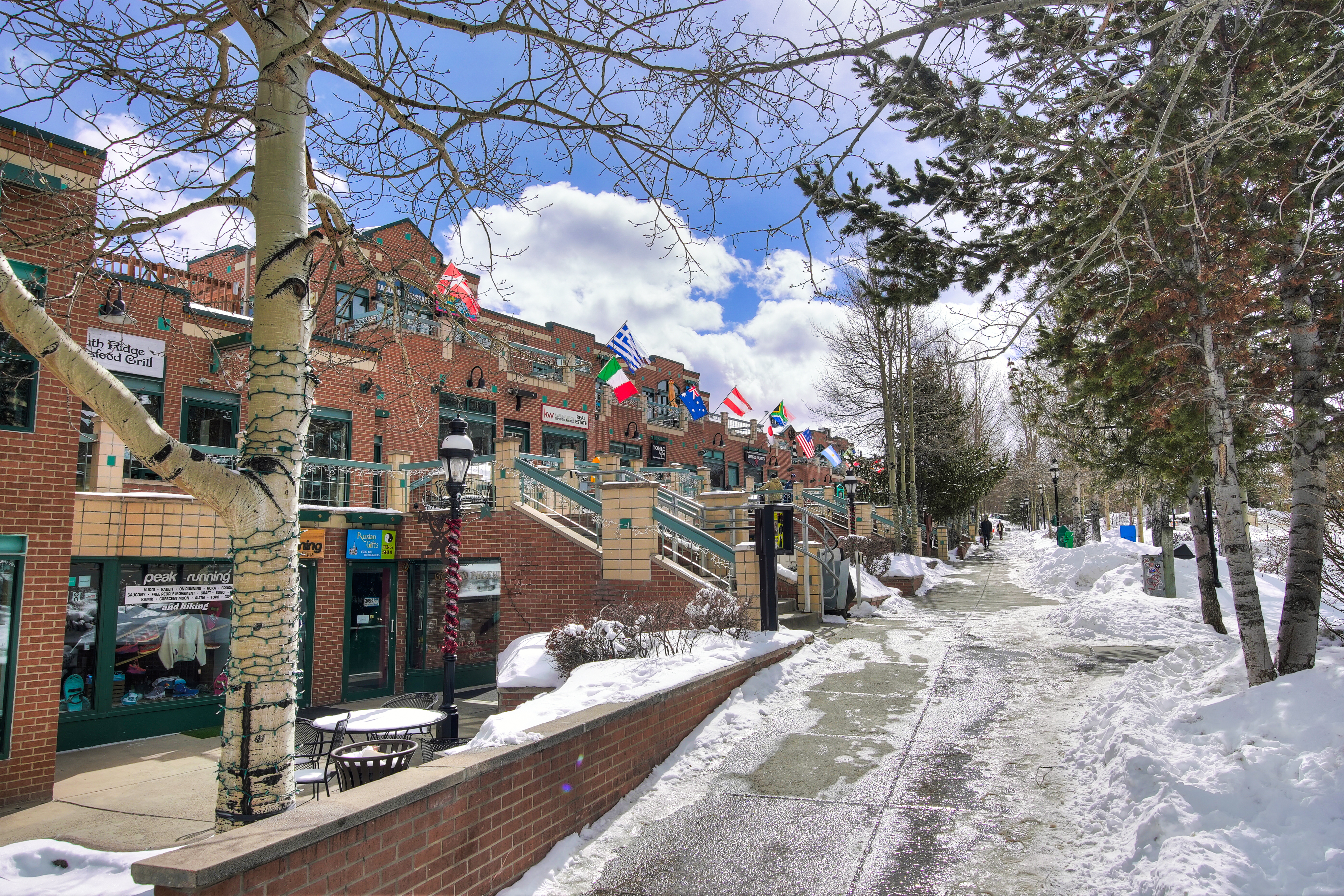 412 S Main Street Unit# 1B1