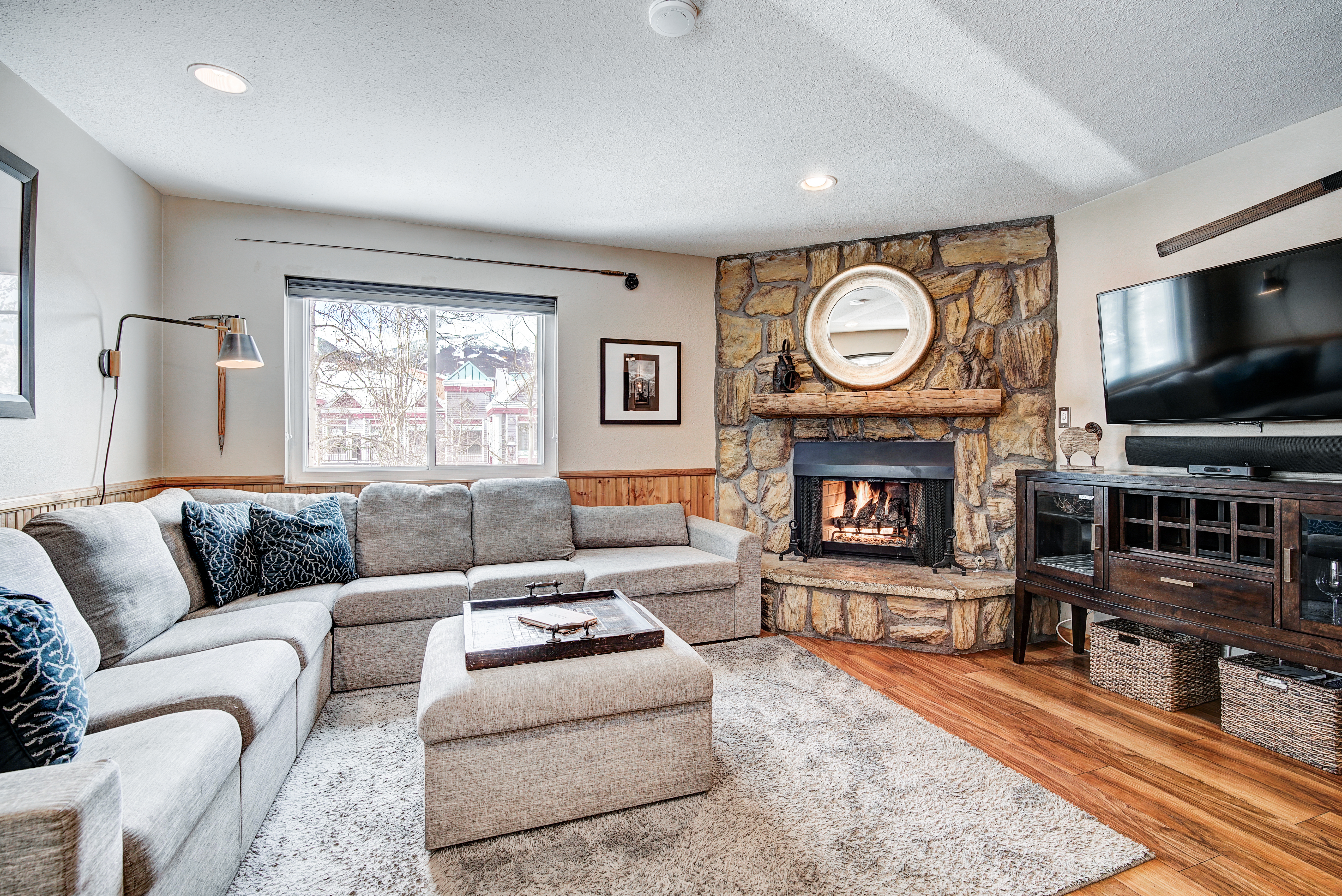 412 S Main Street Unit# 1B1