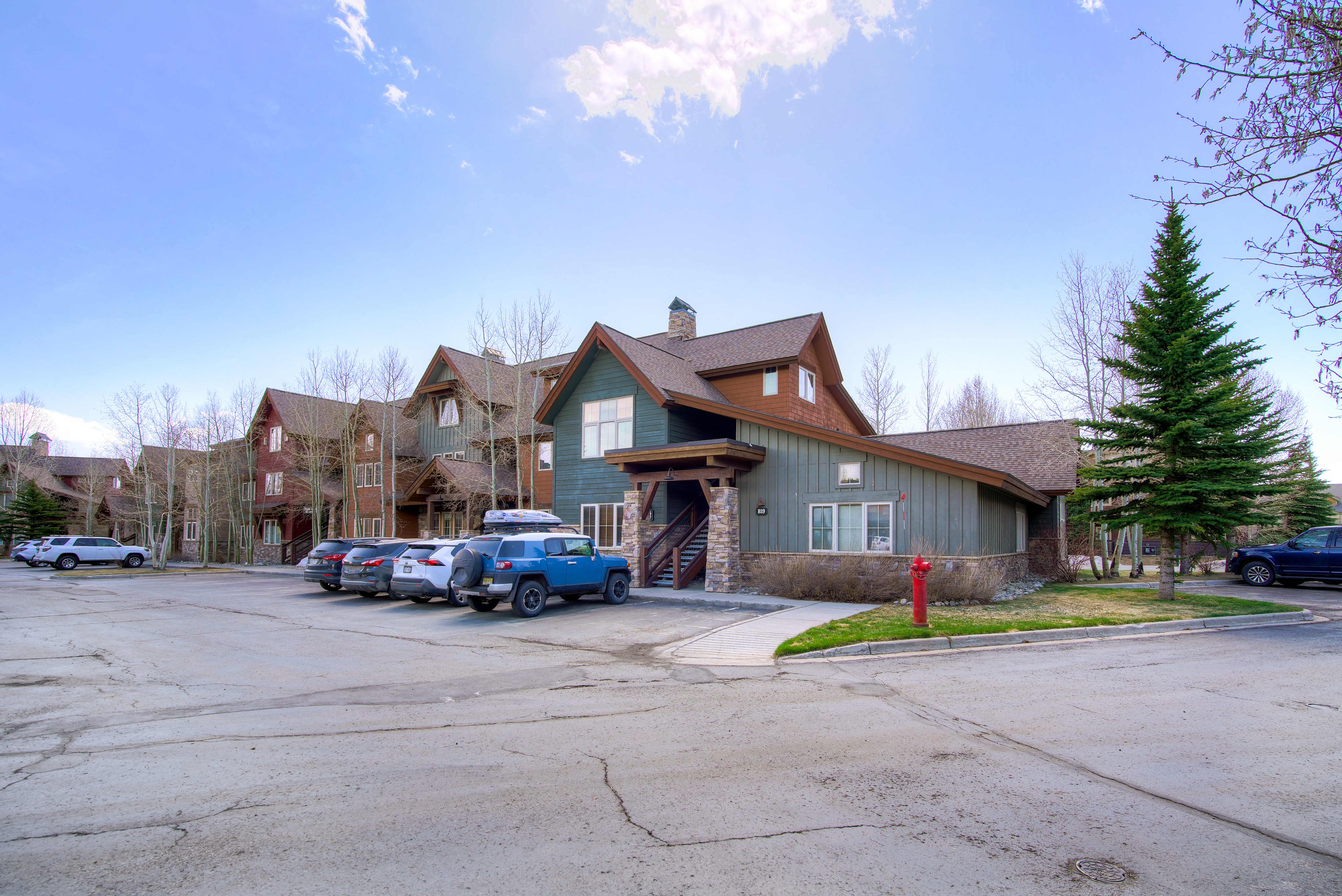 801 Lakepoint Drive Unit# B16