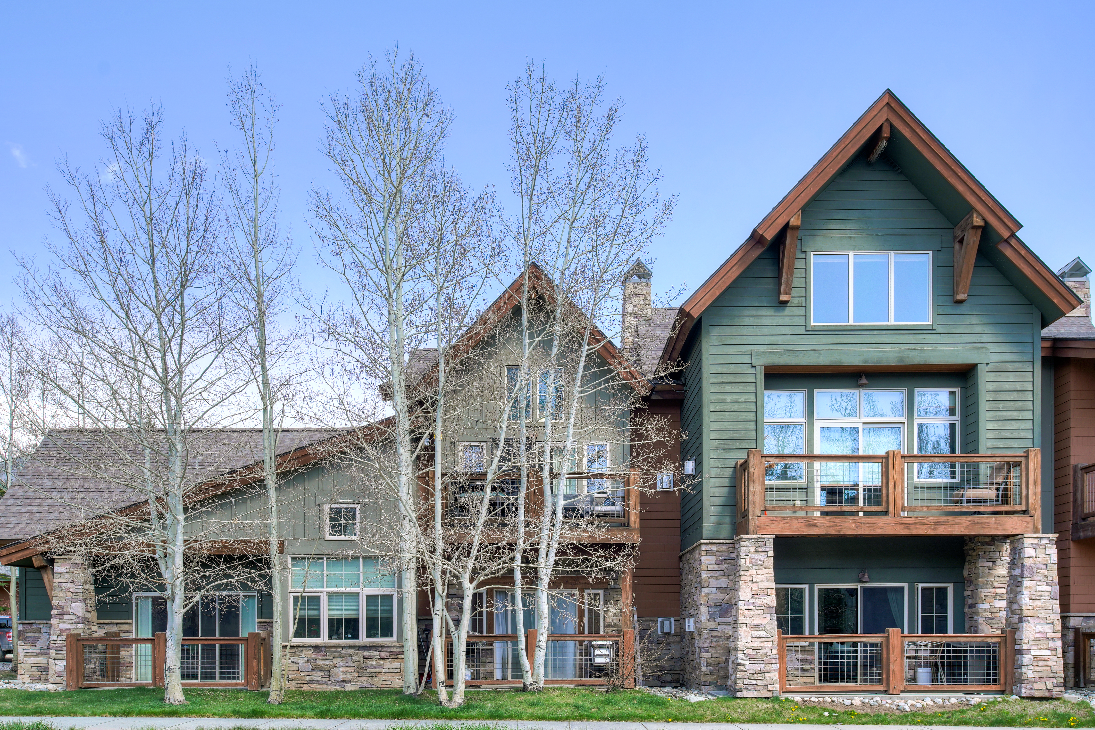 801 Lakepoint Drive Unit# B16