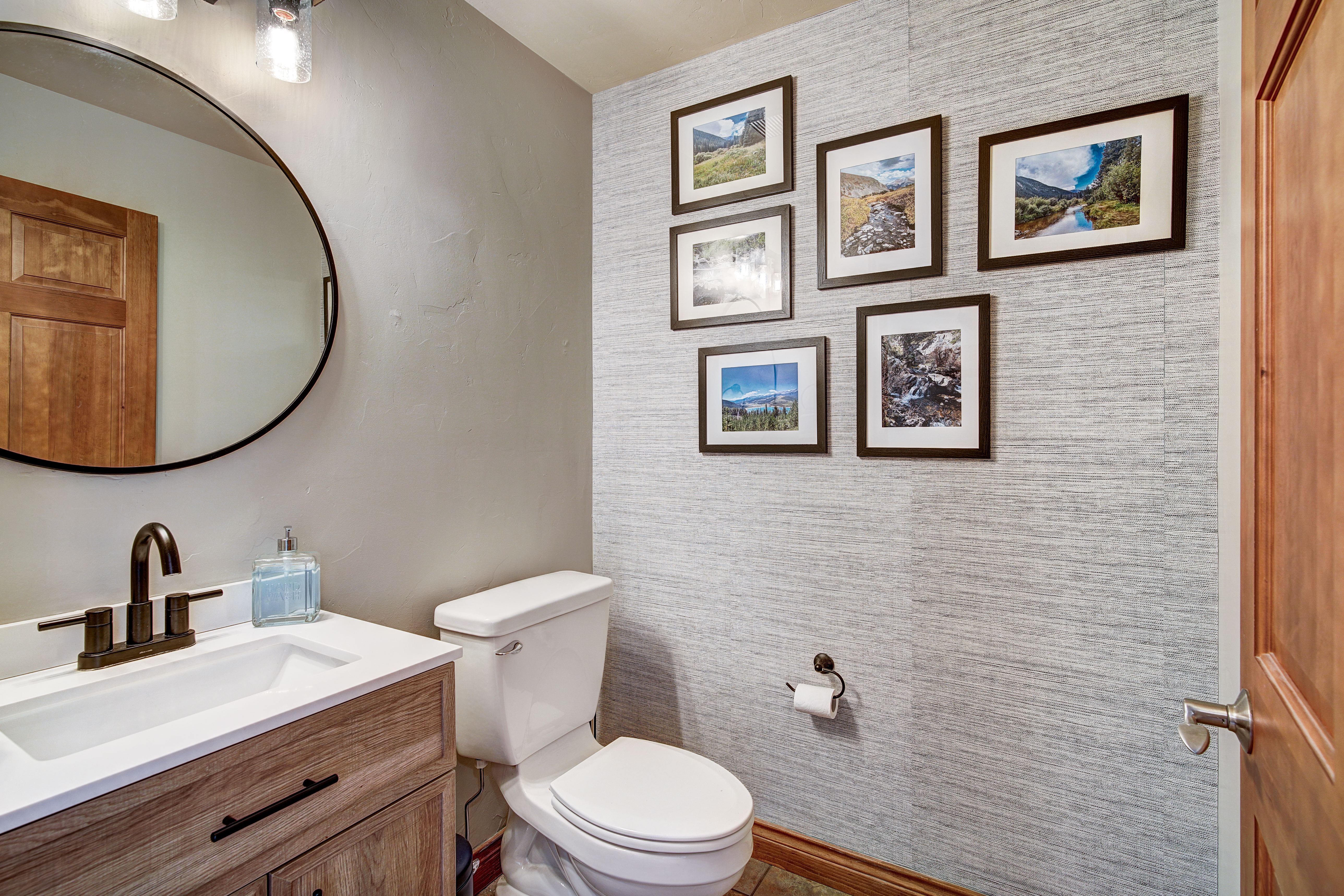 801 Lakepoint Drive Unit# B16