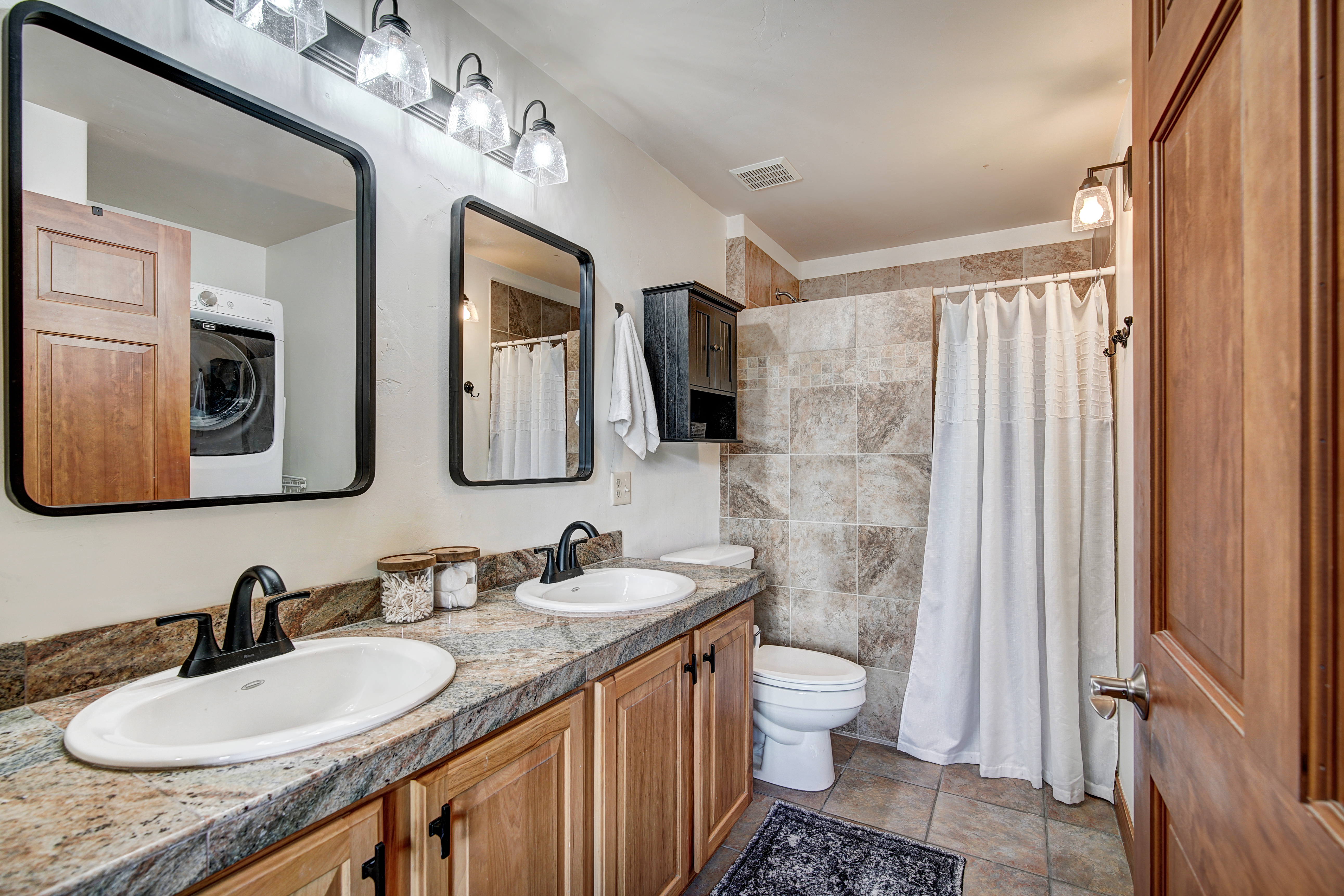 801 Lakepoint Drive Unit# B16