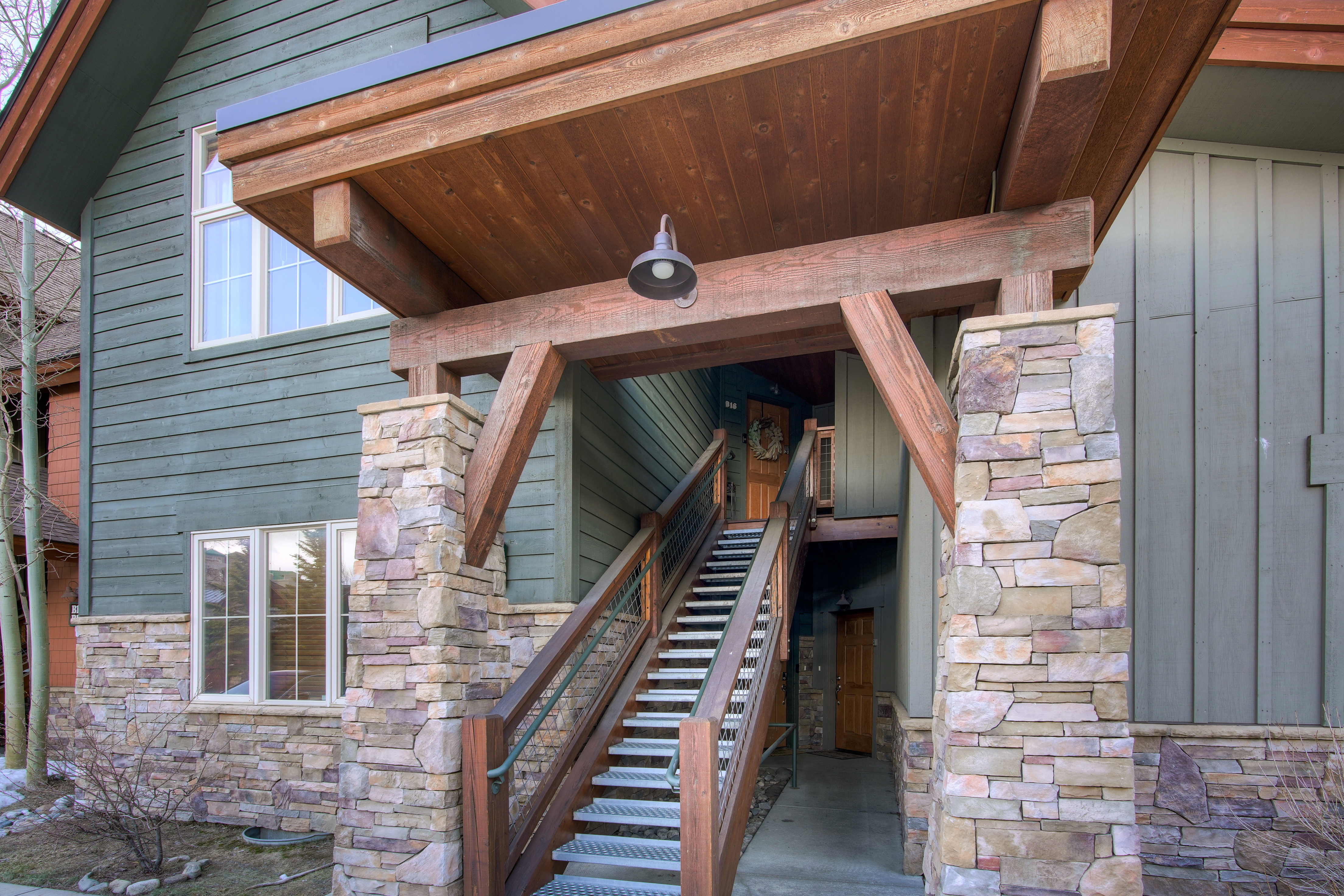 801 Lakepoint Drive Unit# B16