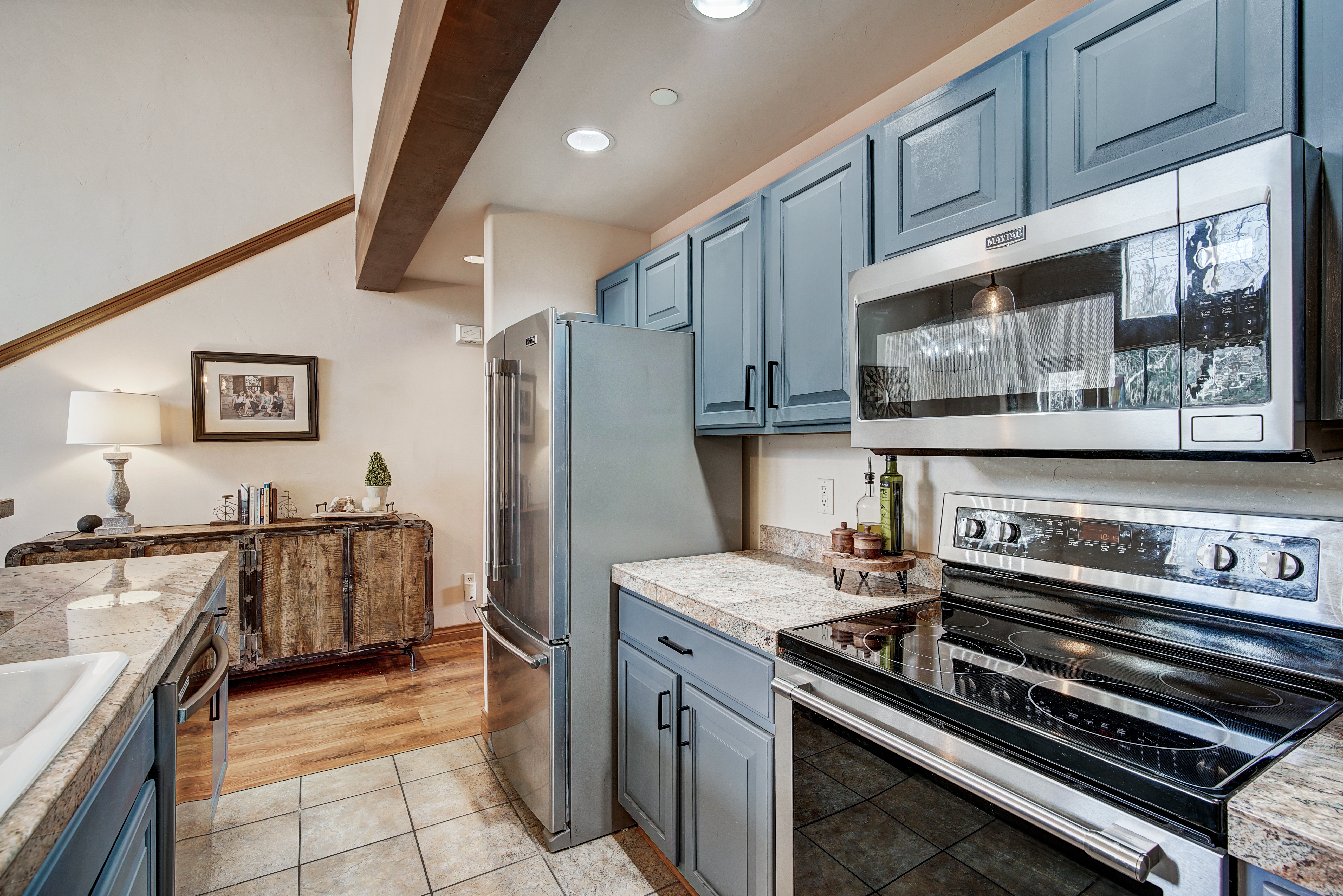 801 Lakepoint Drive Unit# B16