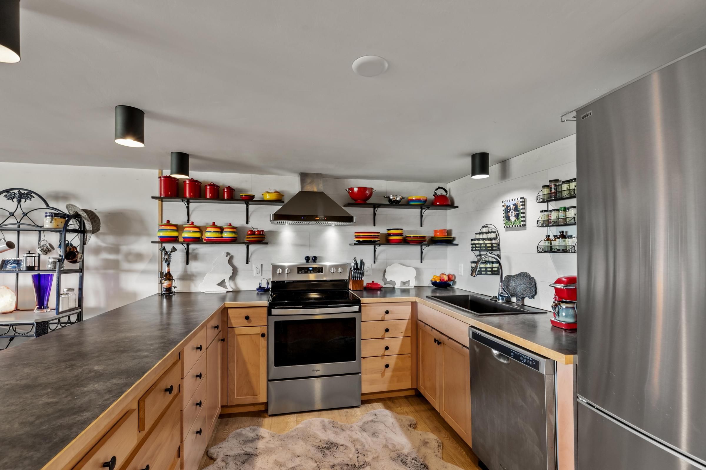 465 Tamarack Drive Unit# B214