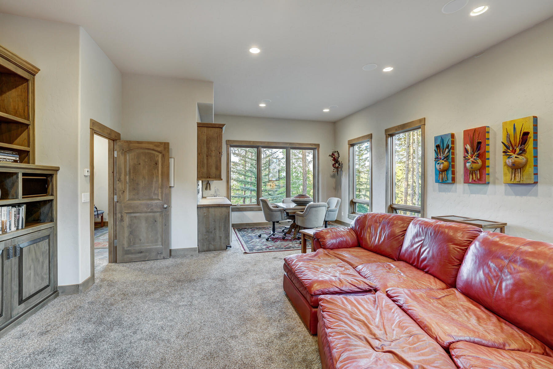 712 Preston Way 