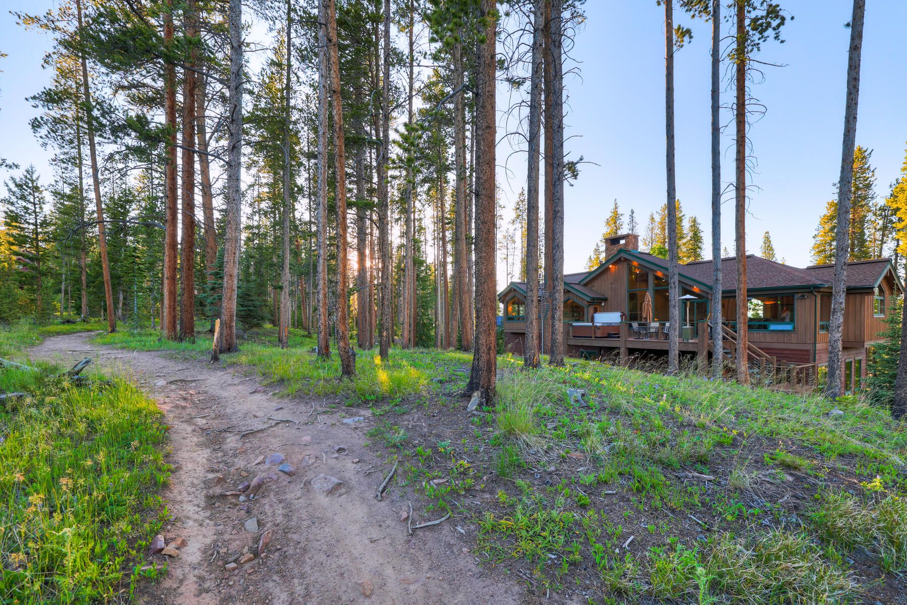 712 Preston Way 