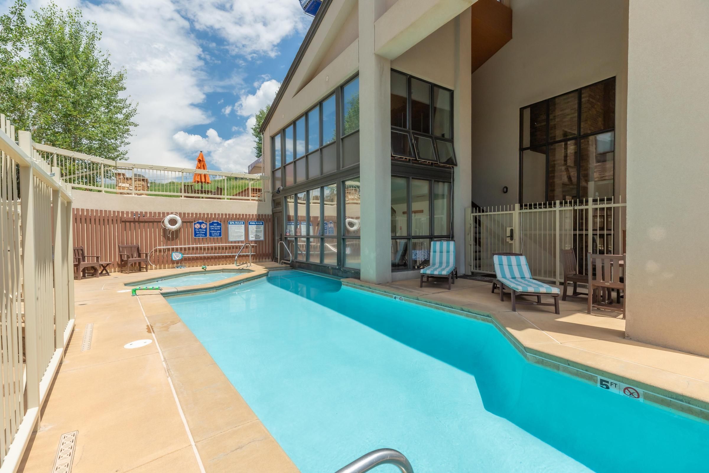 2306 Ski Trail Lane Unit# 121