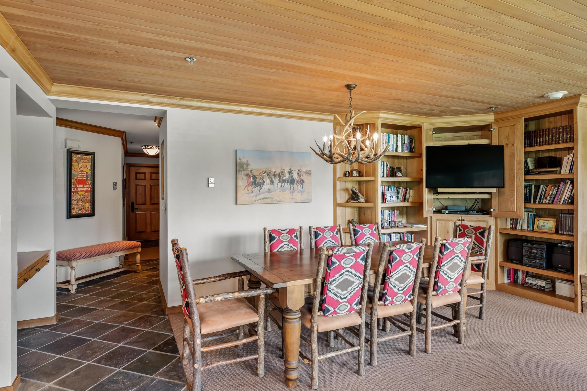 2306 Ski Trail Lane Unit# 121