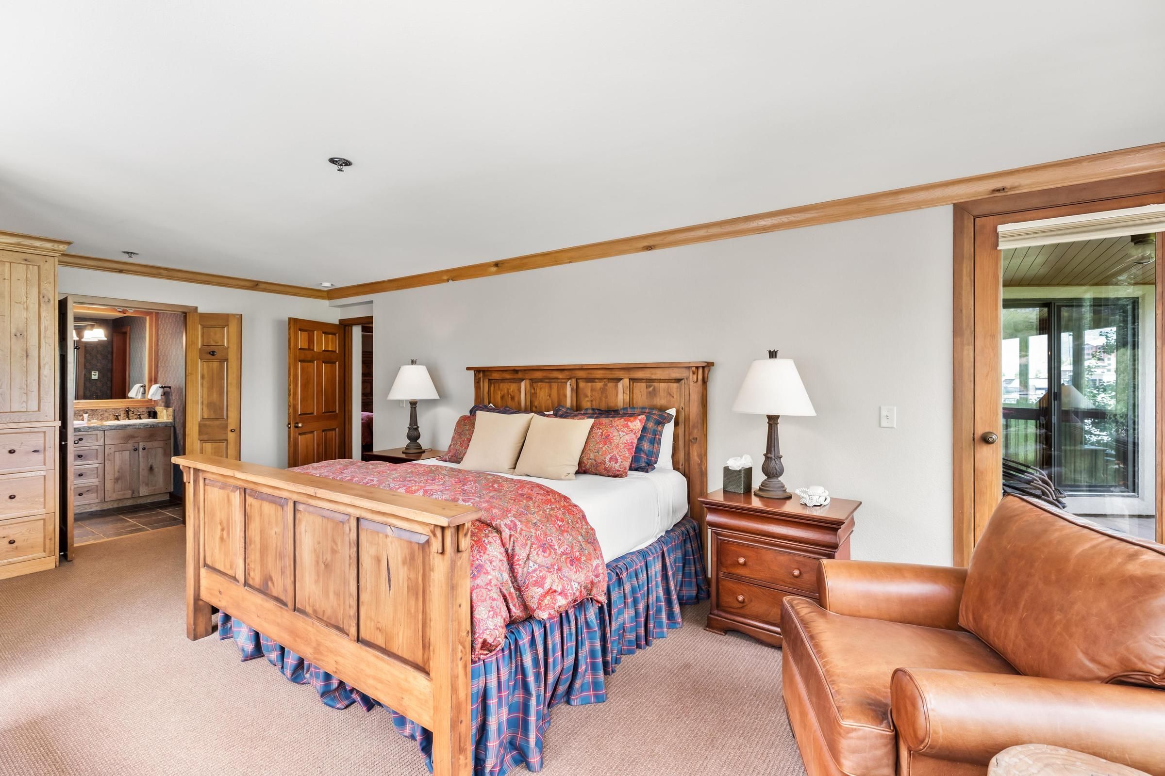 2306 Ski Trail Lane Unit# 121