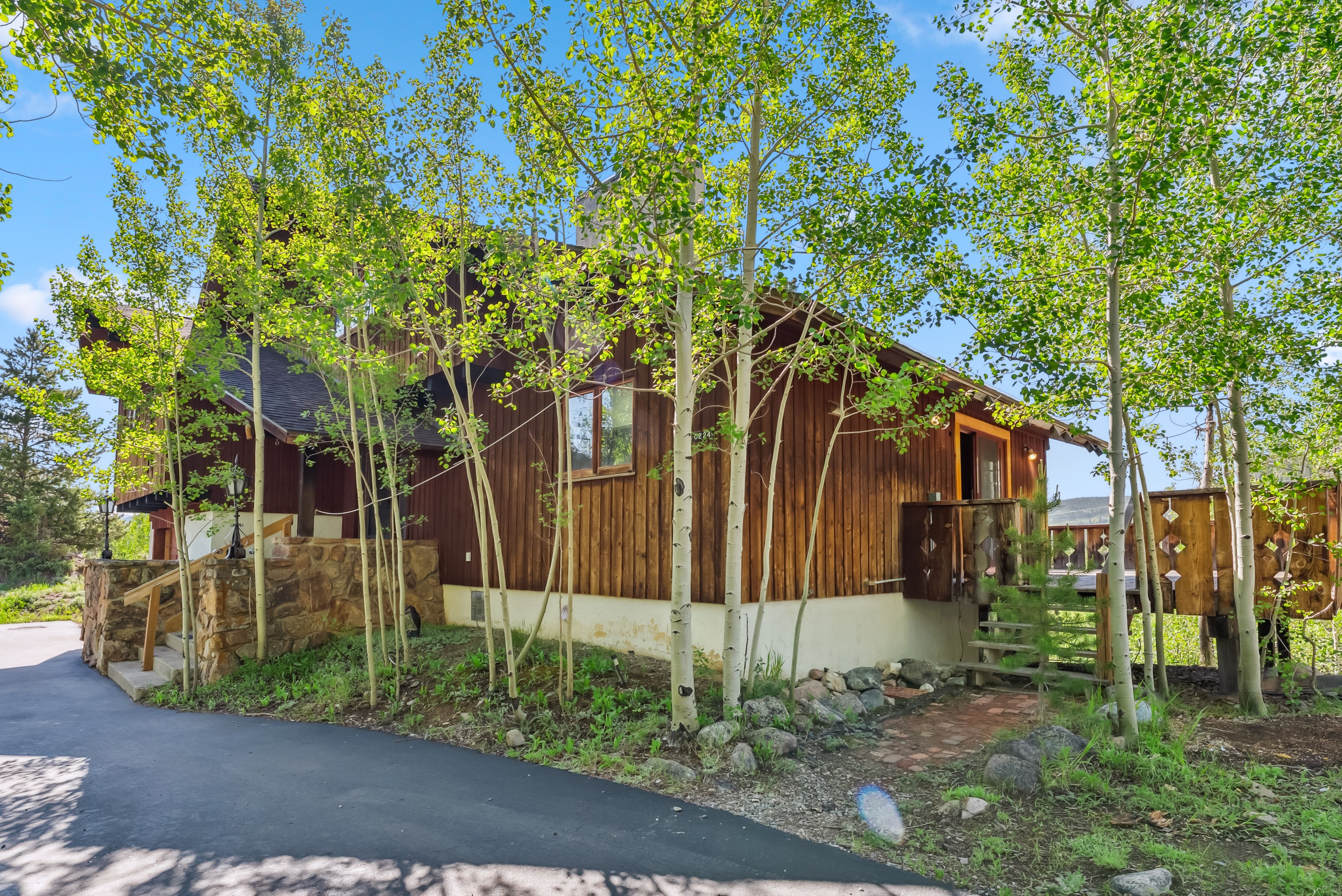 224 Highwood Terrace 