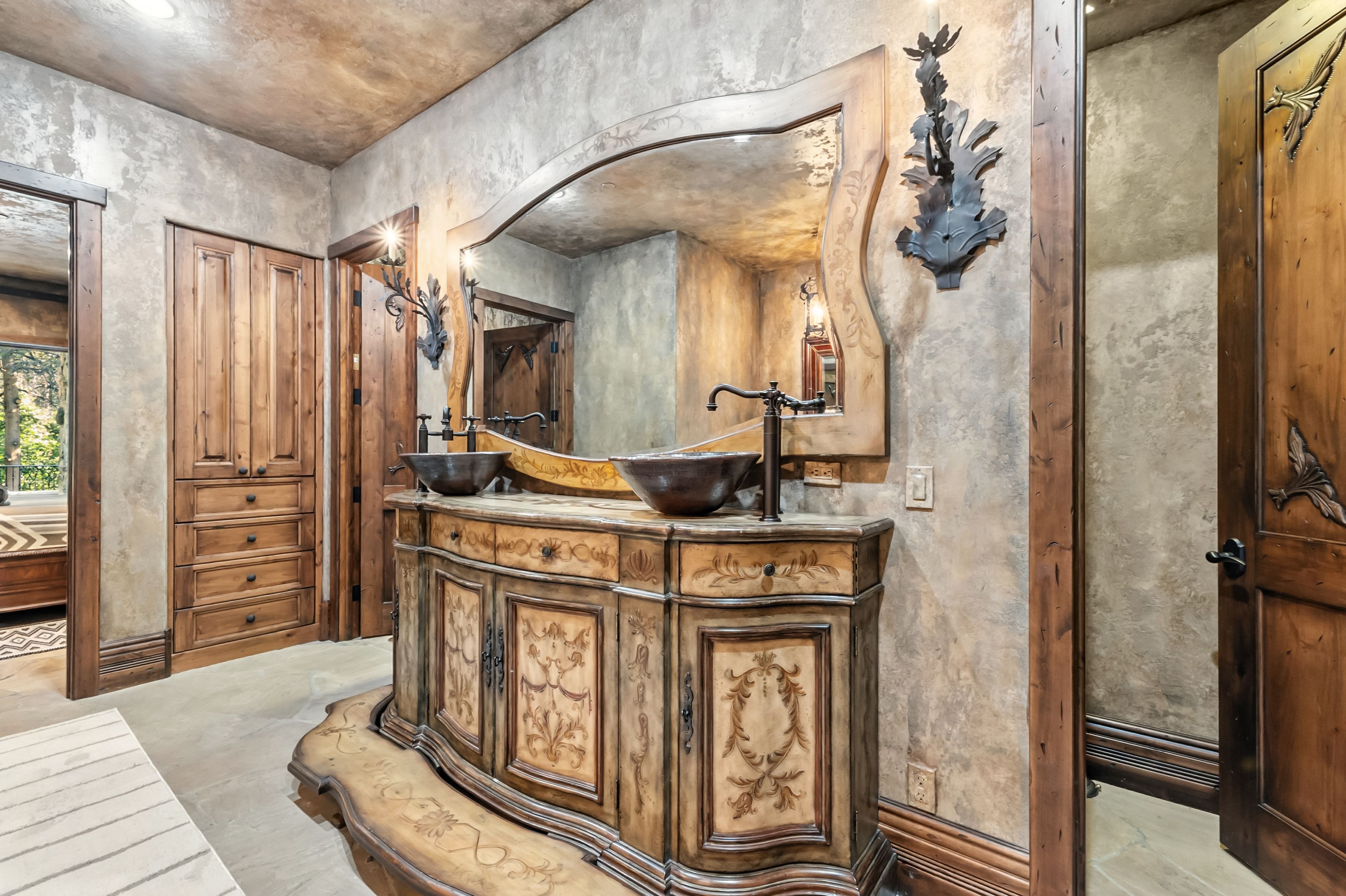 165 River Park Drive 
