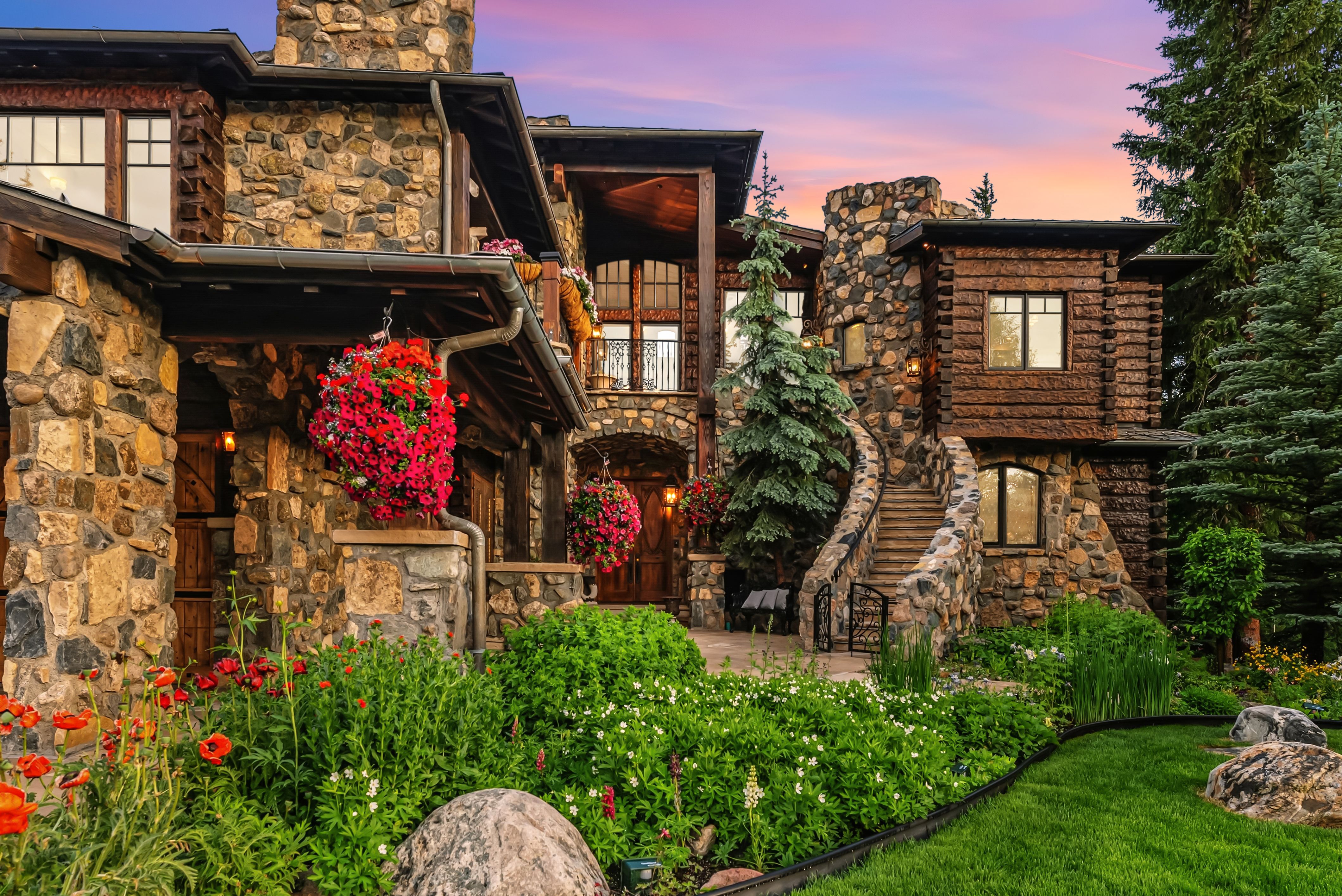 165 River Park Drive 