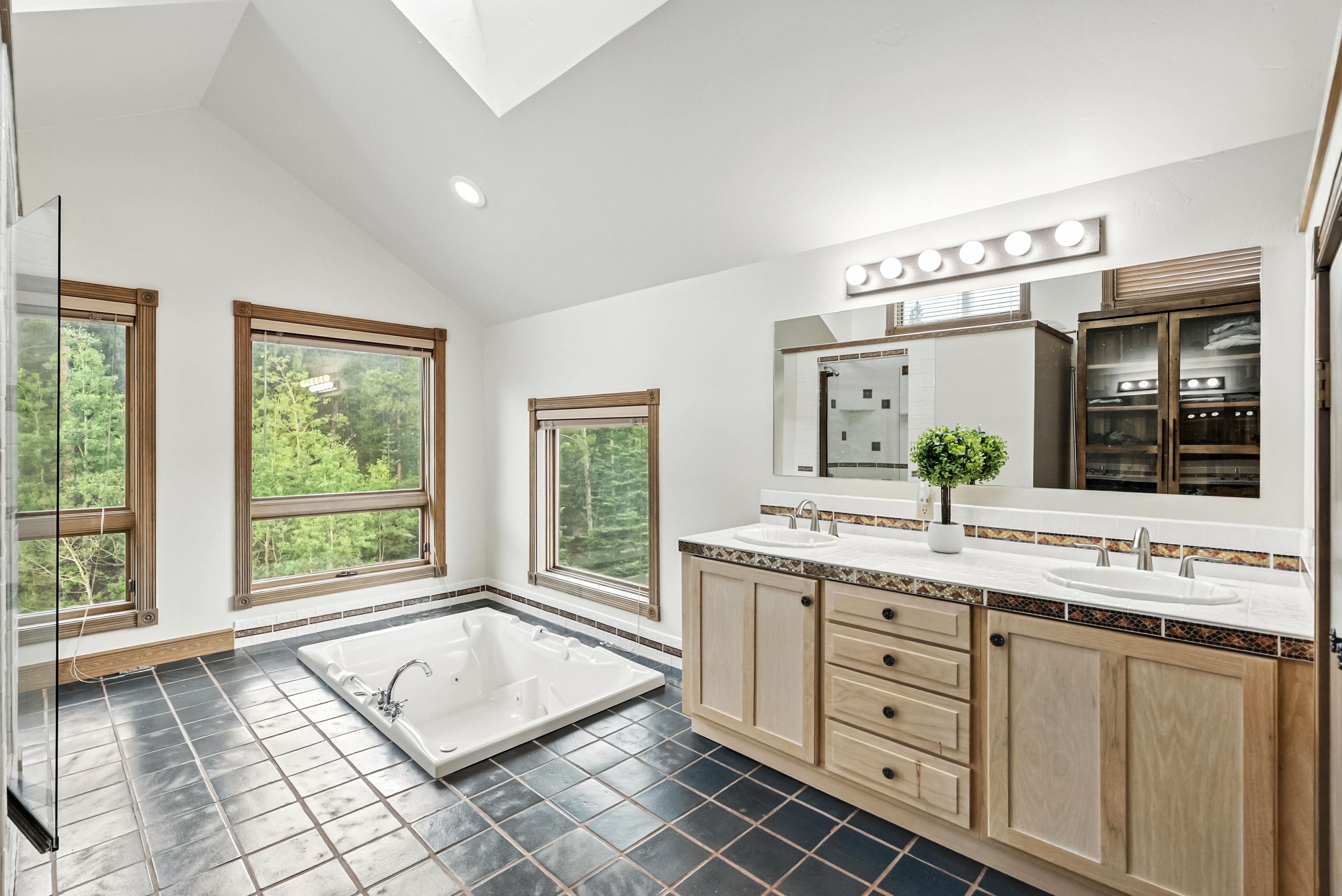 482 Spruce Creek Road 