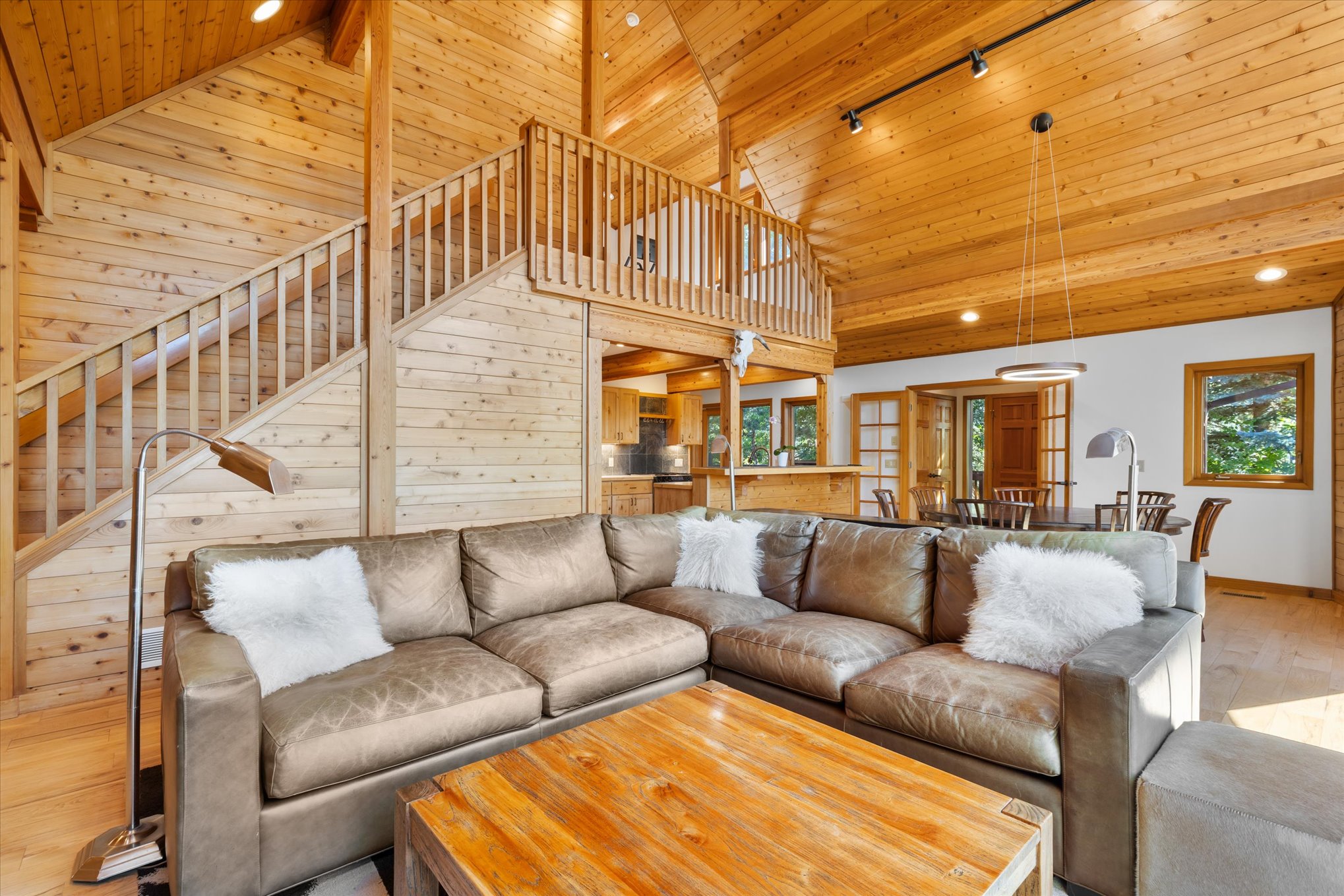632 Meadowbrook Circle 