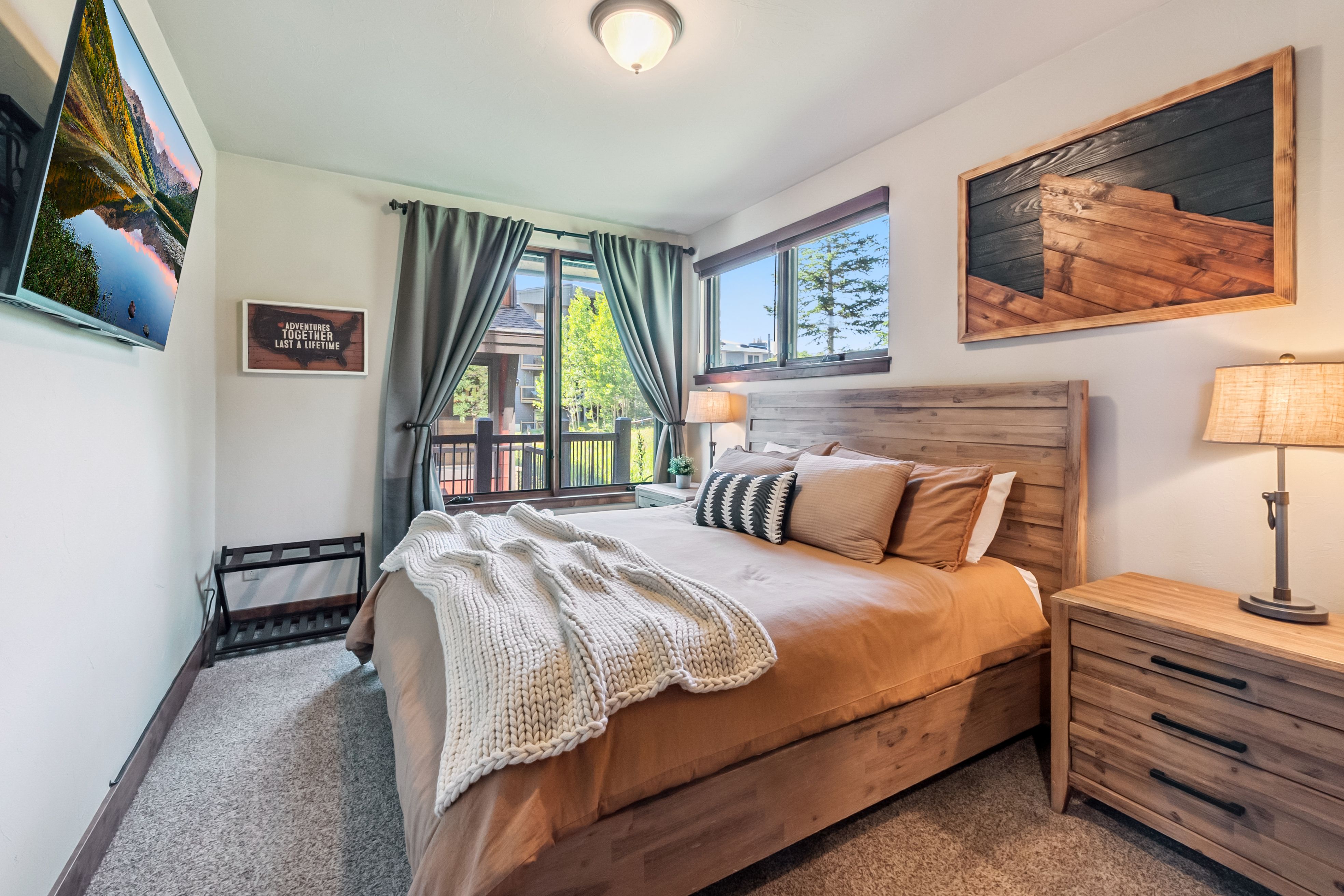 355 Lodge Pole Circle 