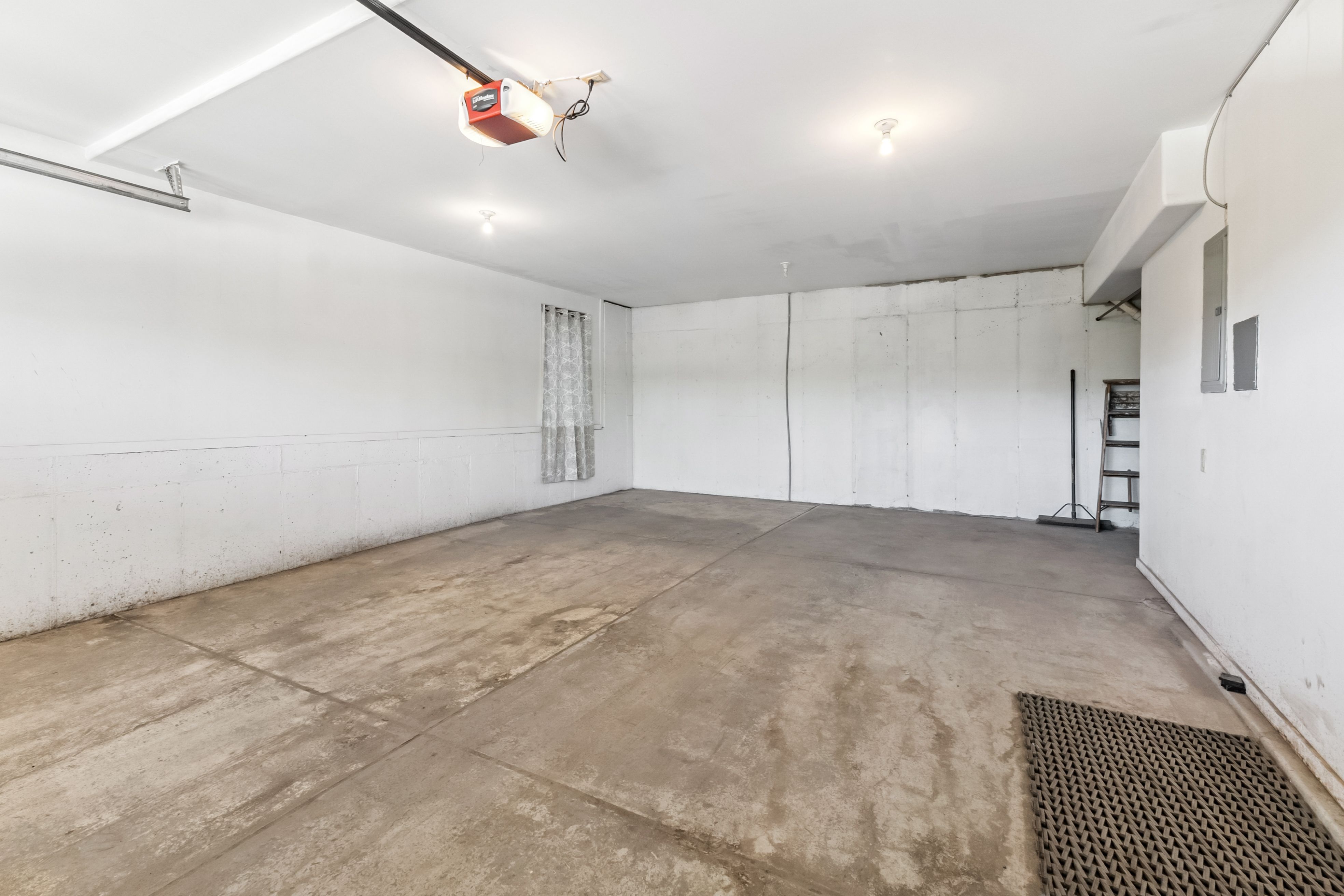 355 Lodge Pole Circle 