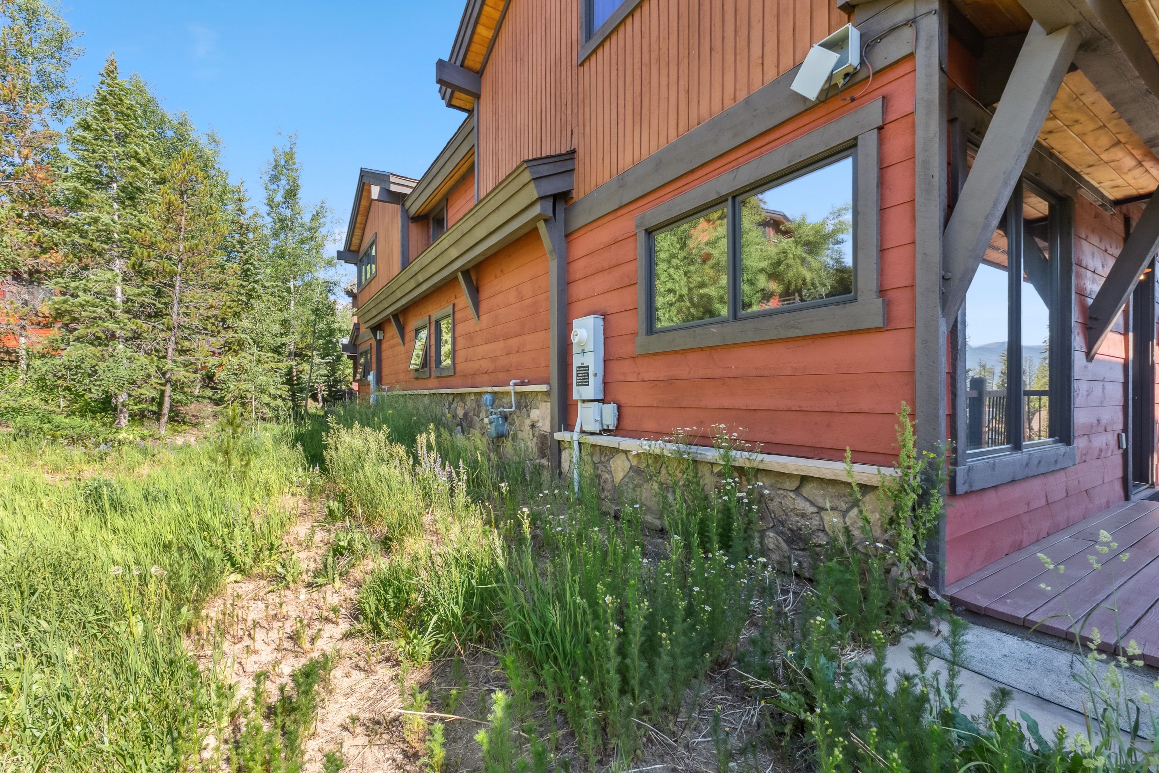 355 Lodge Pole Circle 