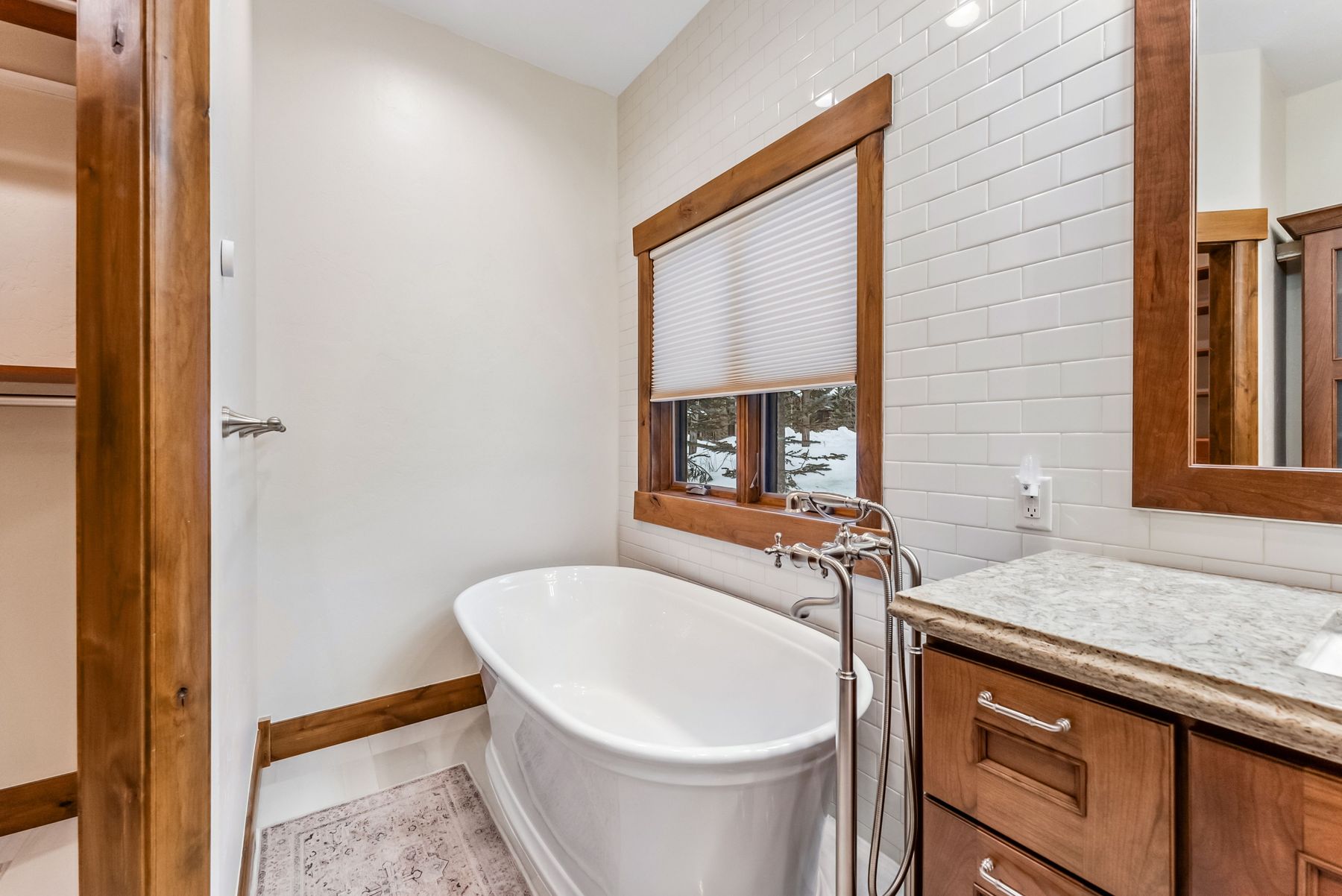 127 Windwood Circle 
