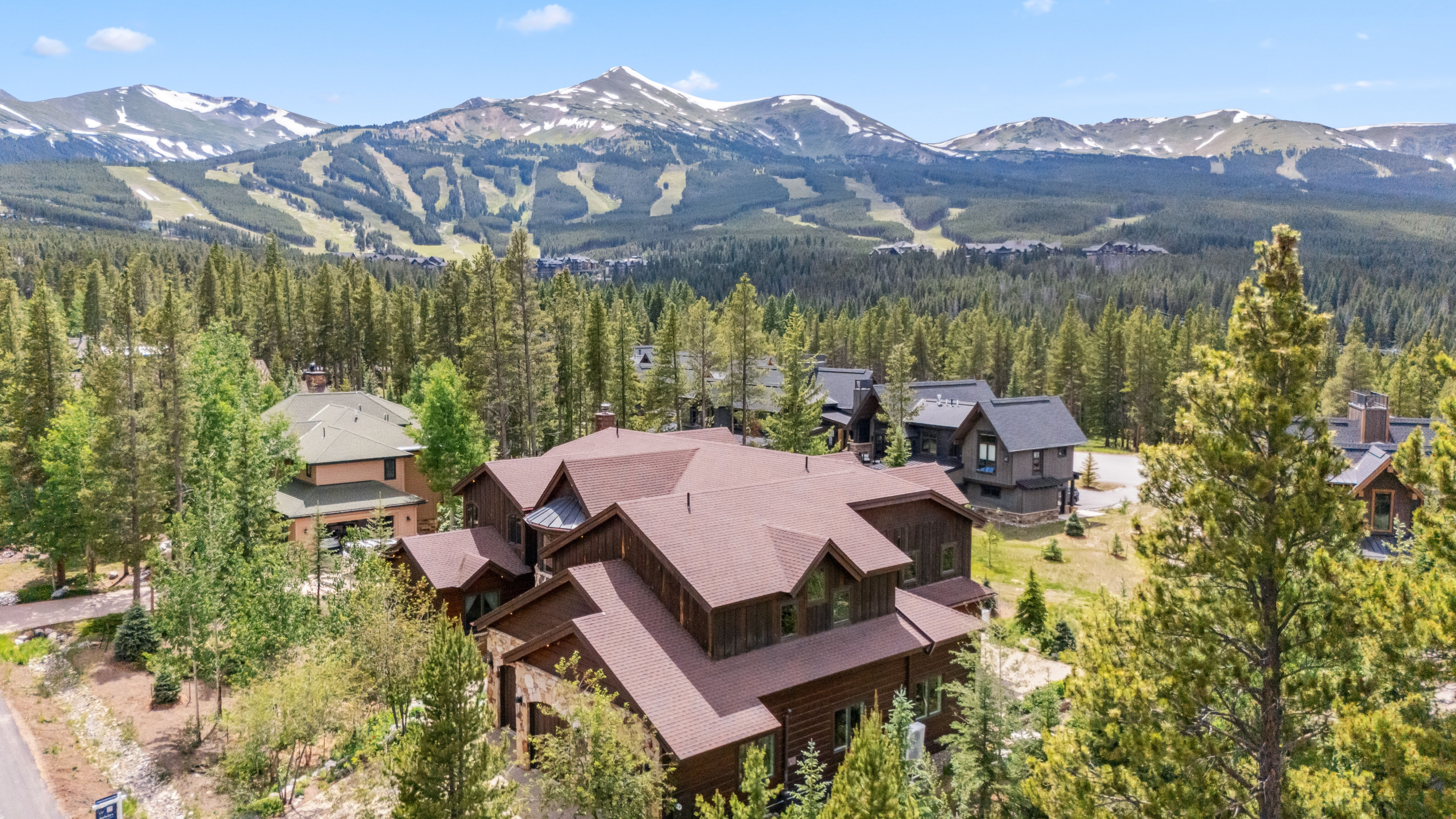 127 Windwood Circle 