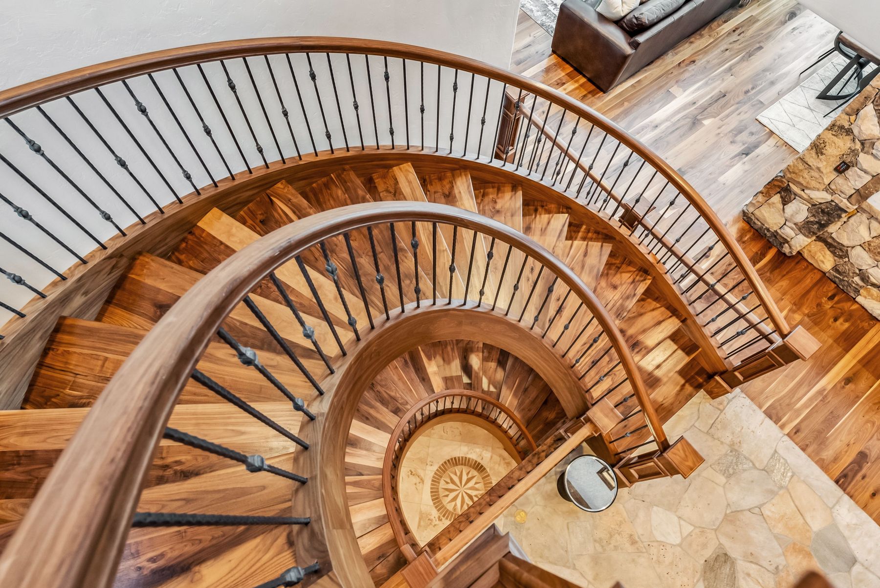 127 Windwood Circle 