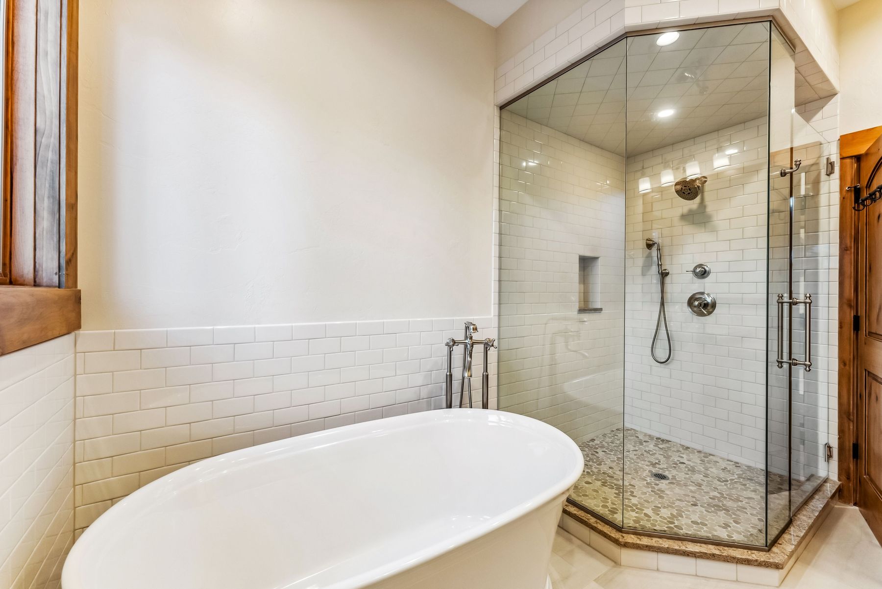 127 Windwood Circle 