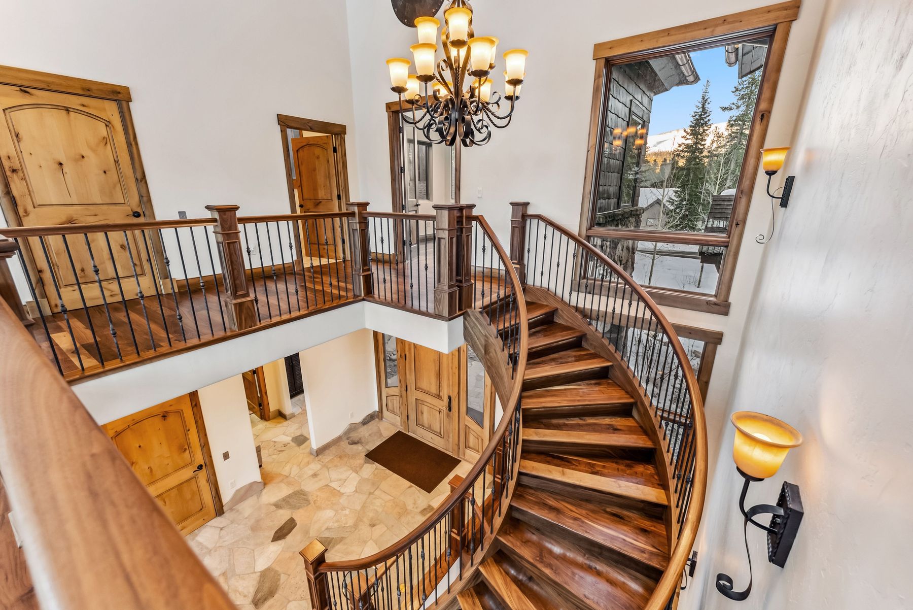 127 Windwood Circle 