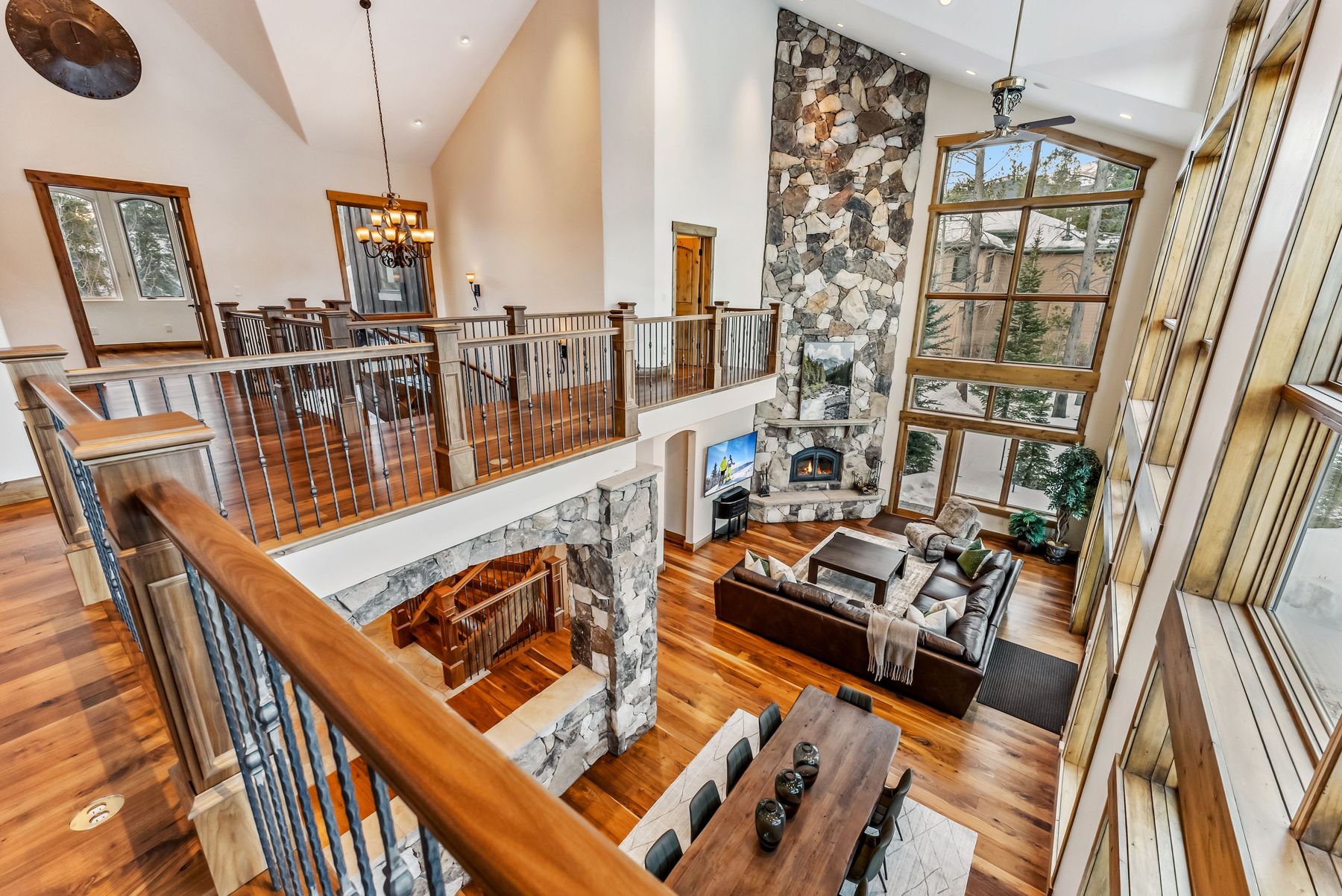 127 Windwood Circle 