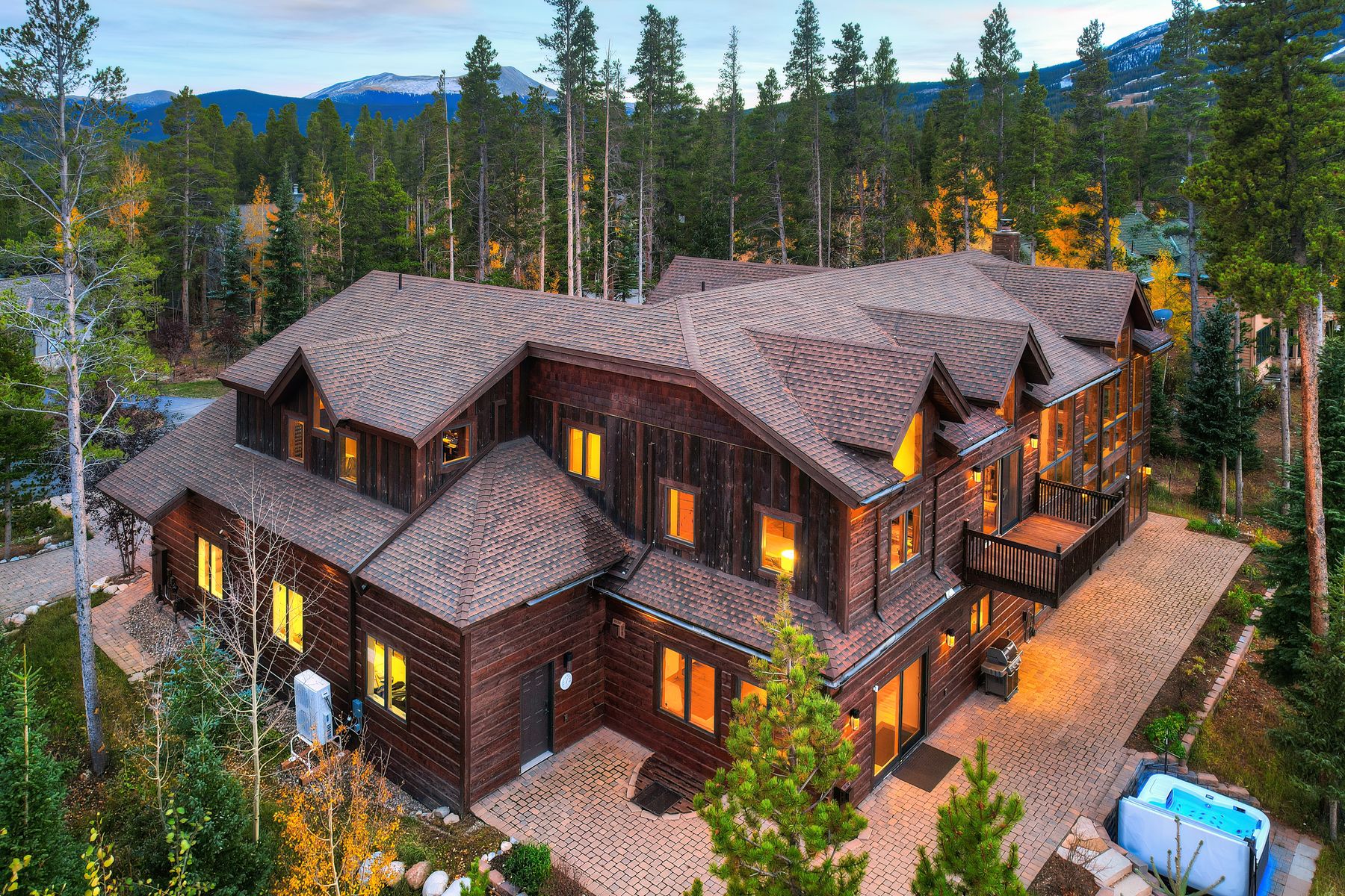 127 Windwood Circle 