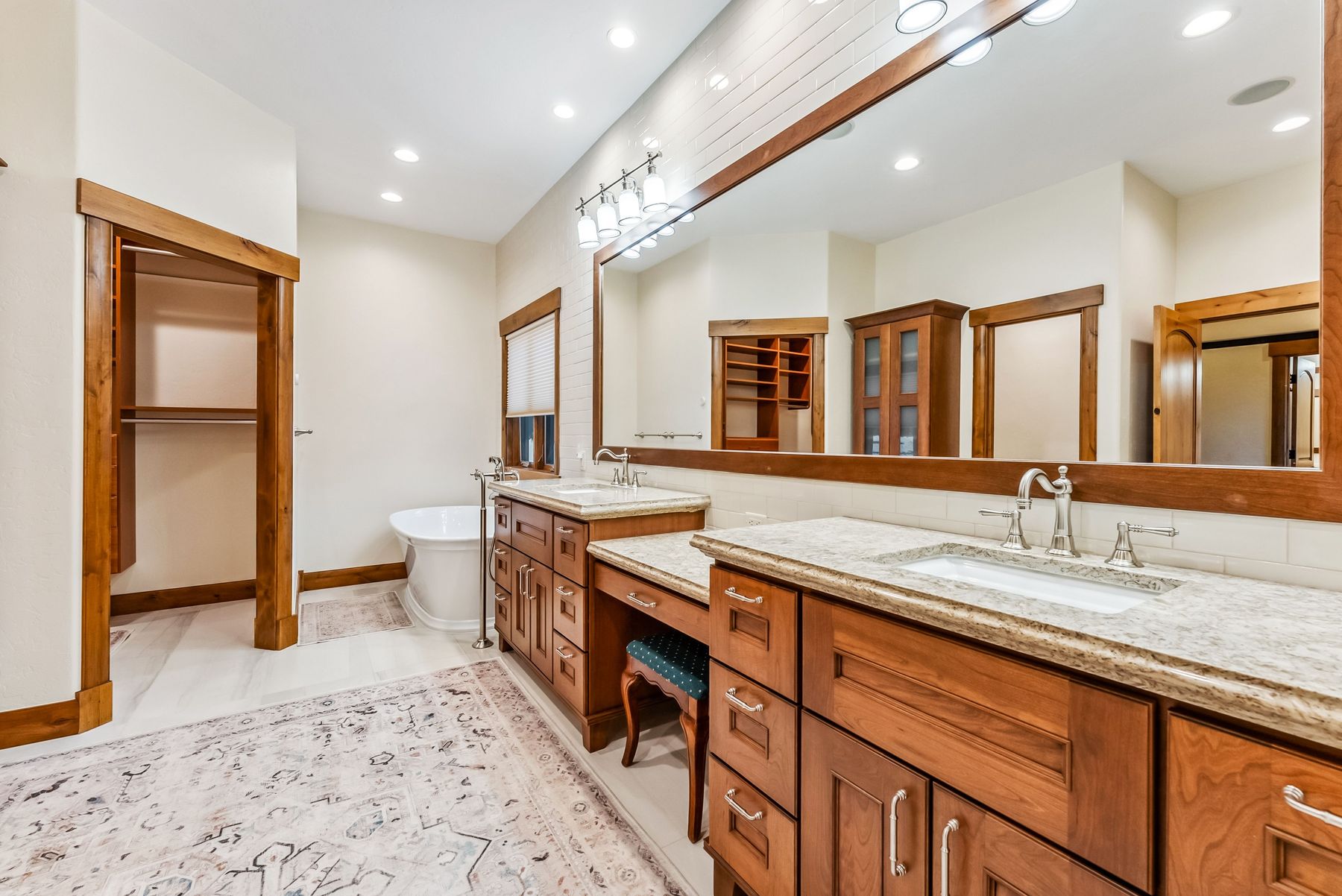 127 Windwood Circle 