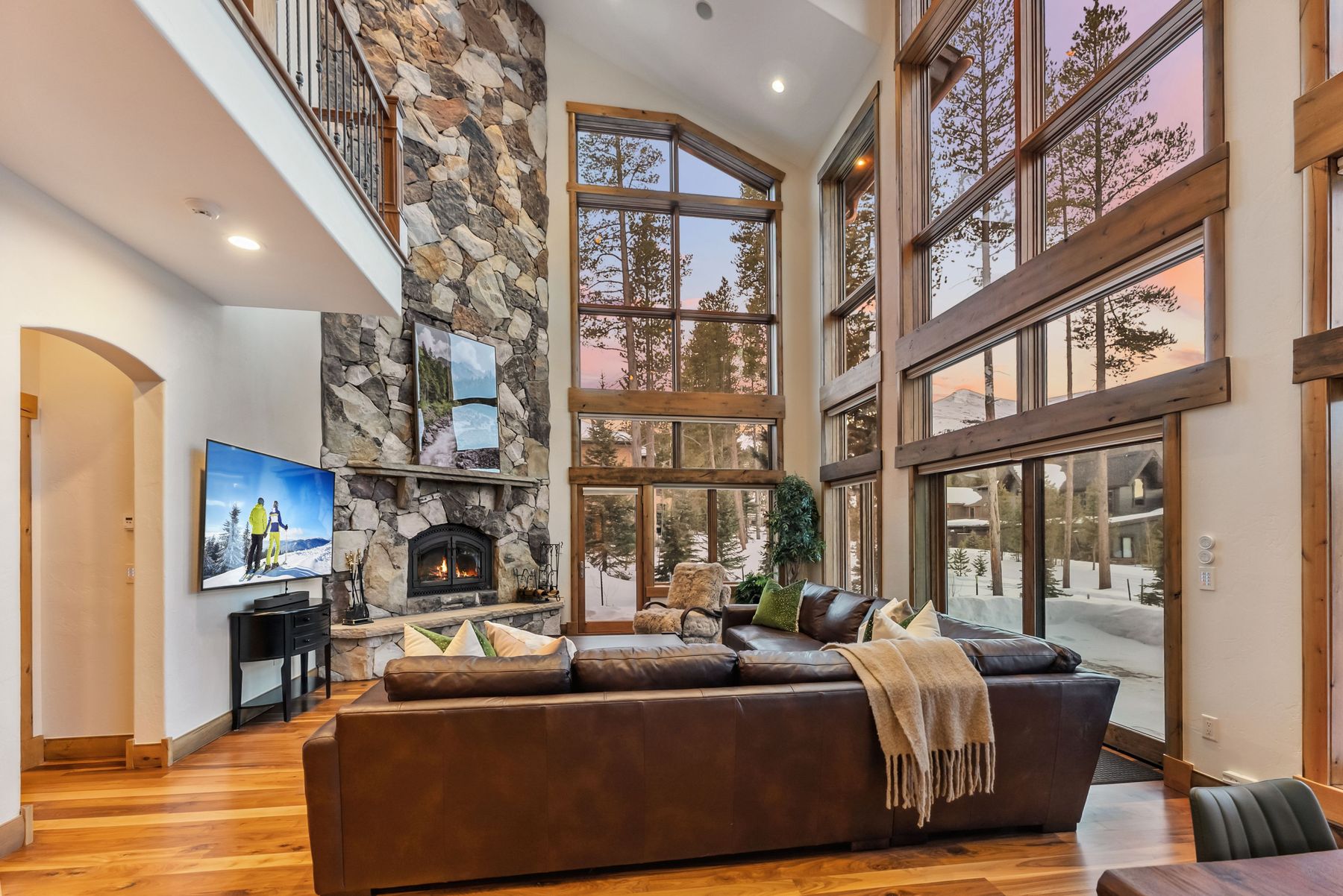 127 Windwood Circle 