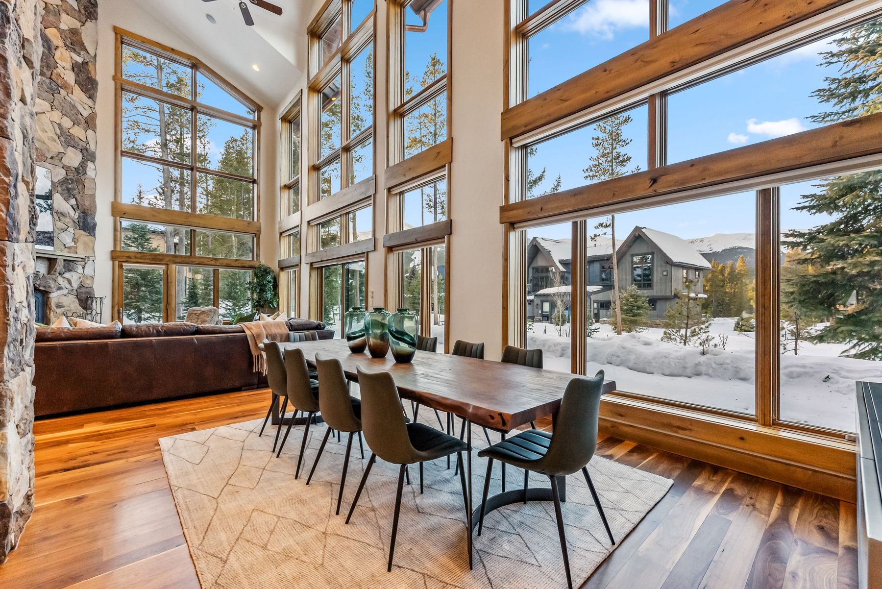 127 Windwood Circle 