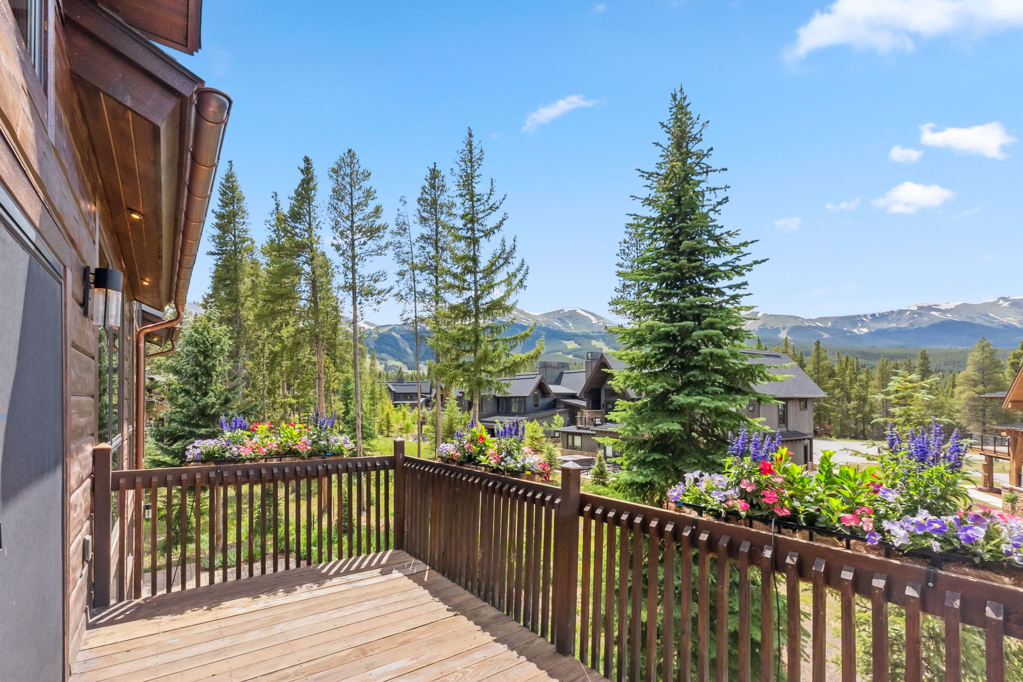 127 Windwood Circle 
