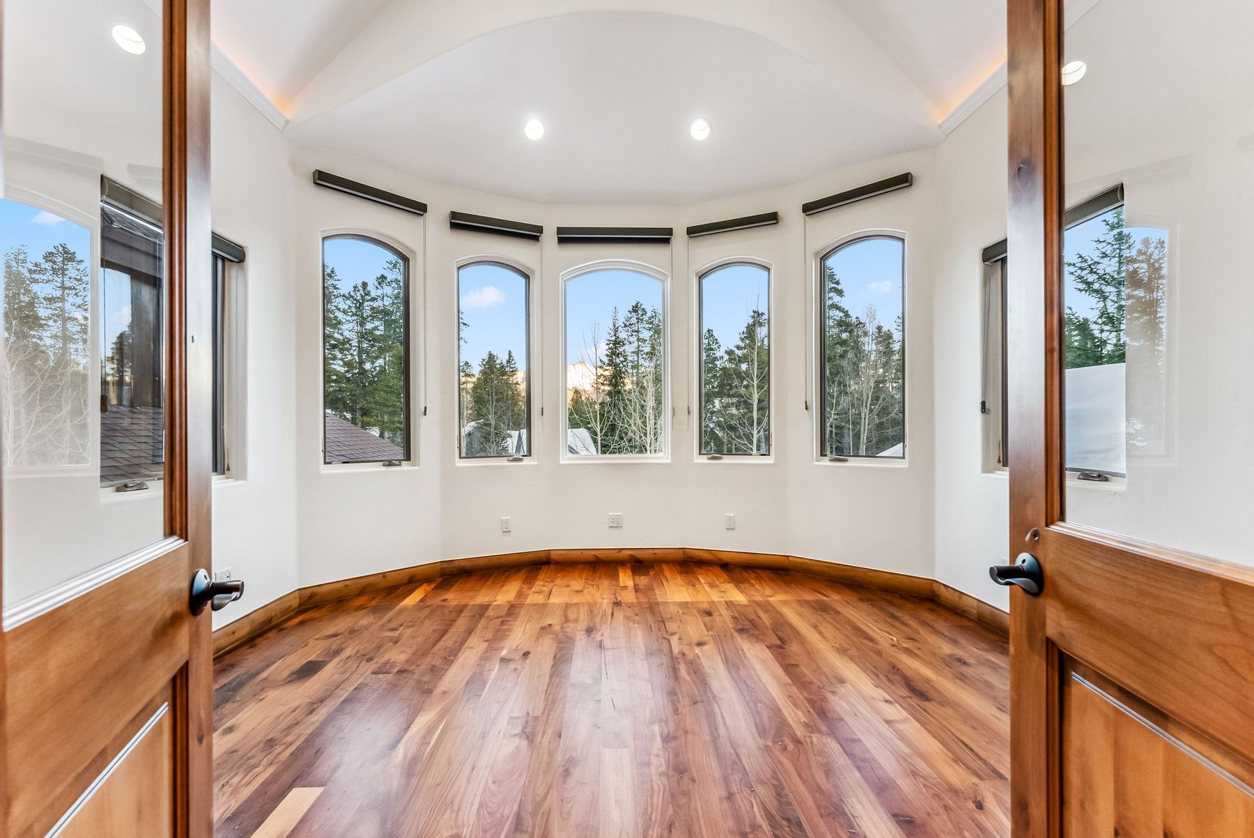 127 Windwood Circle 