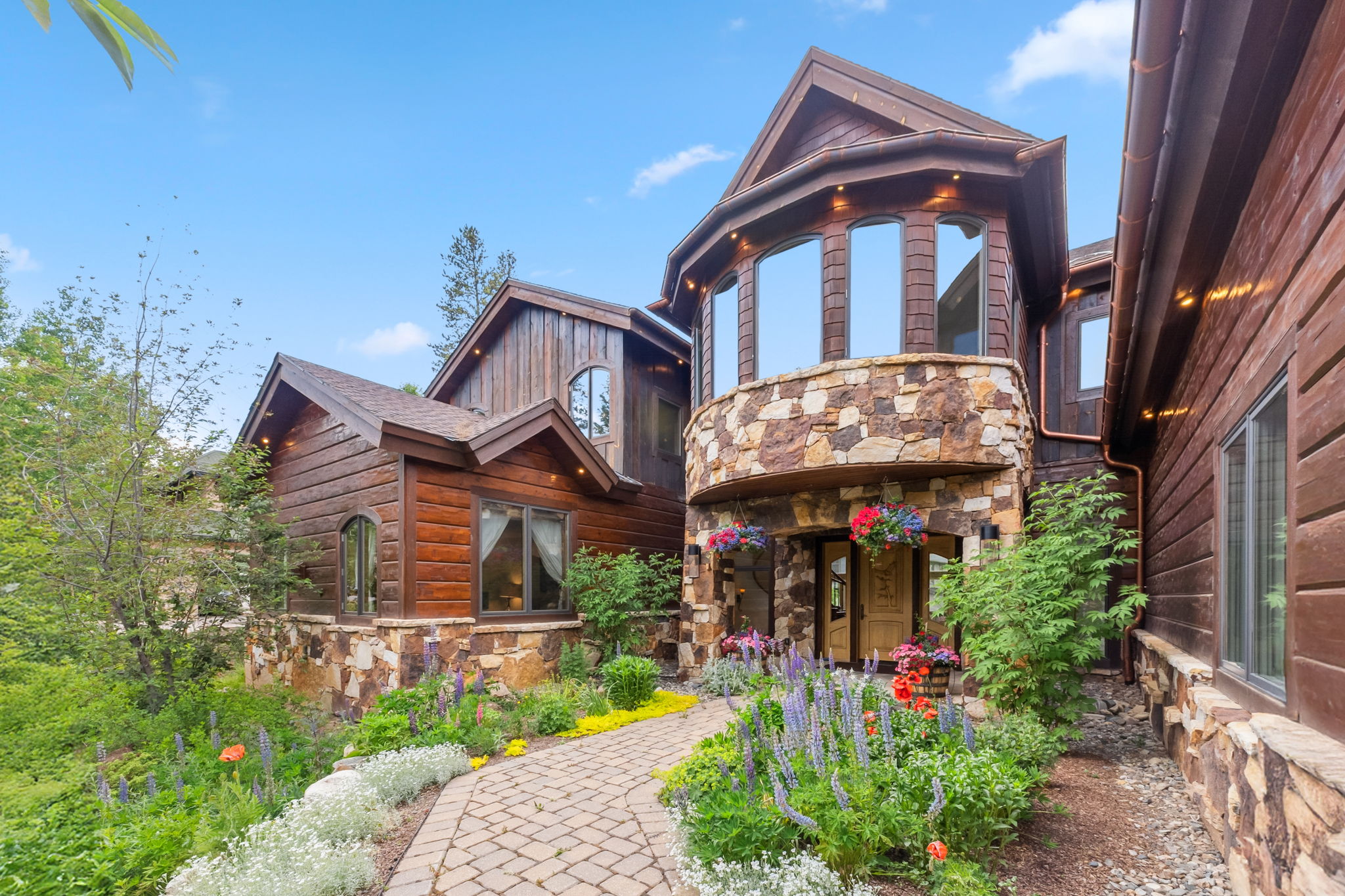 127 Windwood Circle 