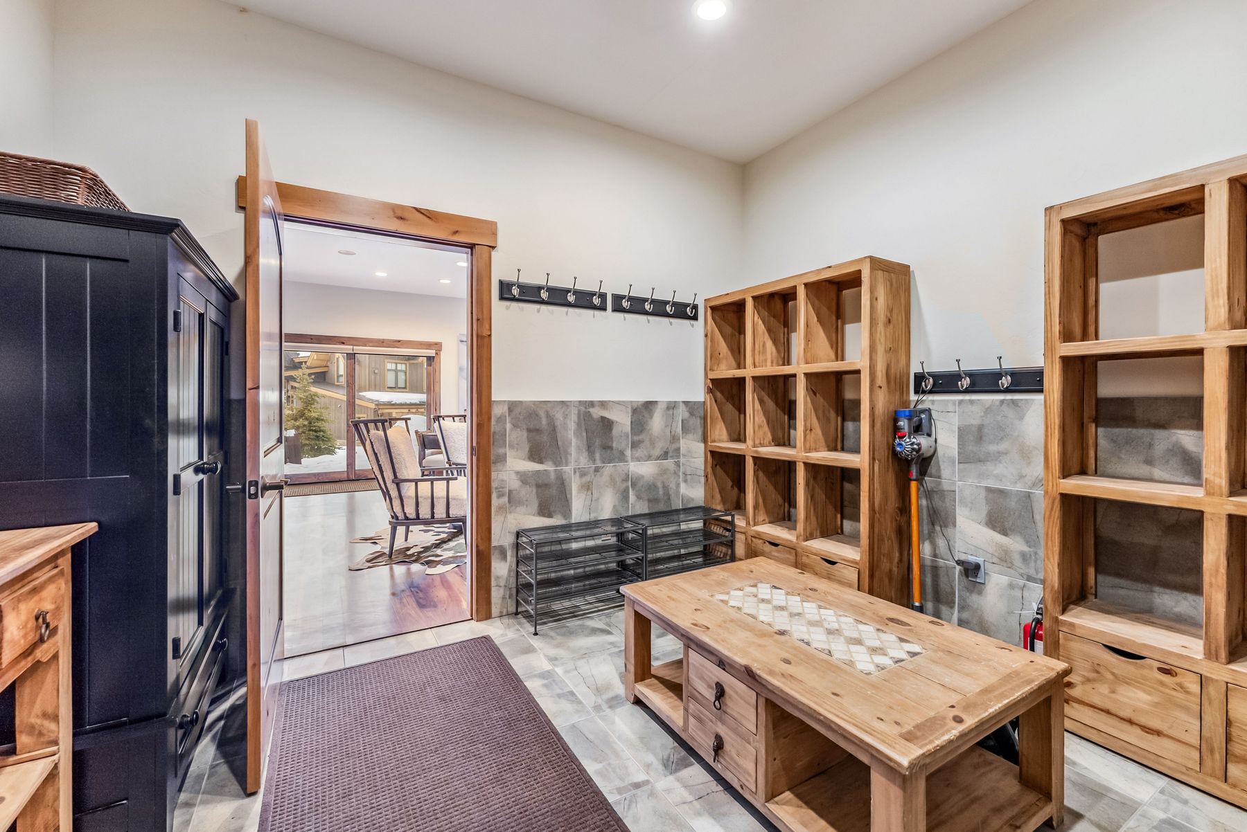 127 Windwood Circle 