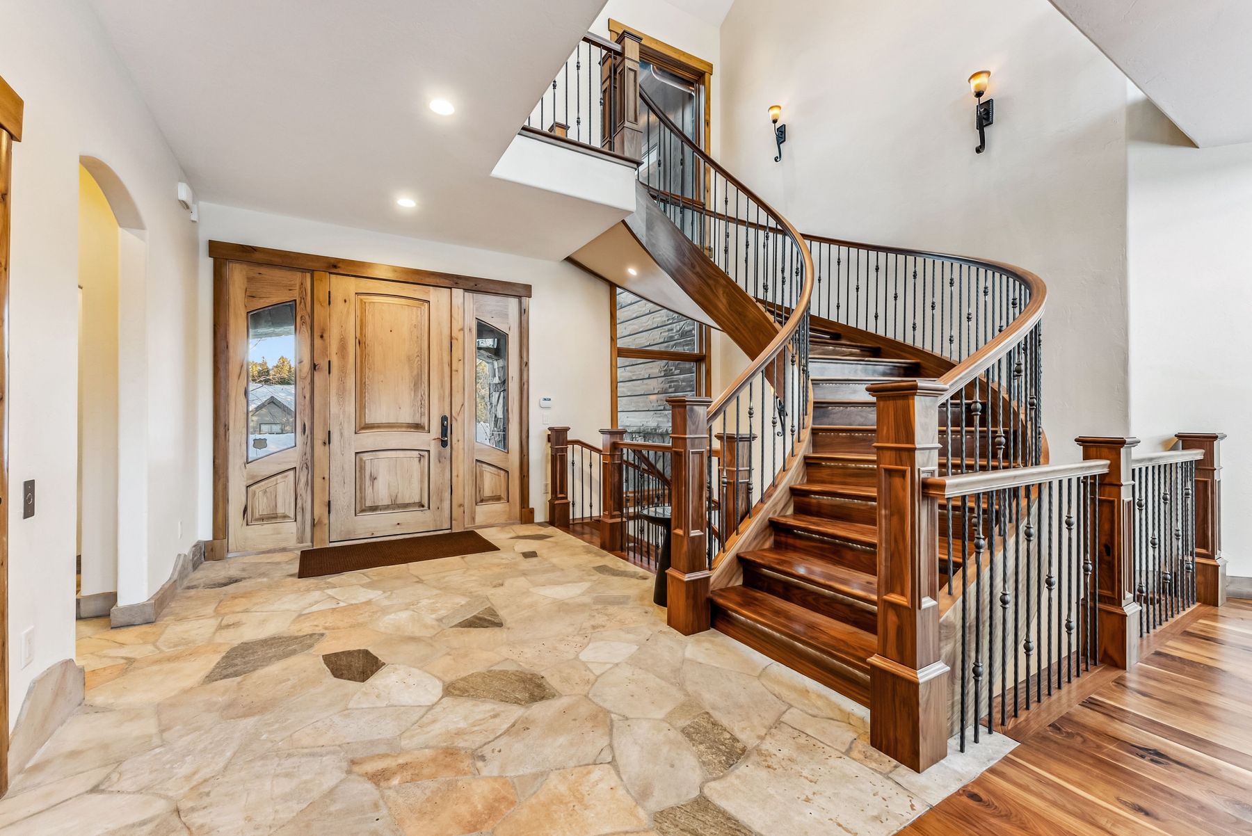 127 Windwood Circle 
