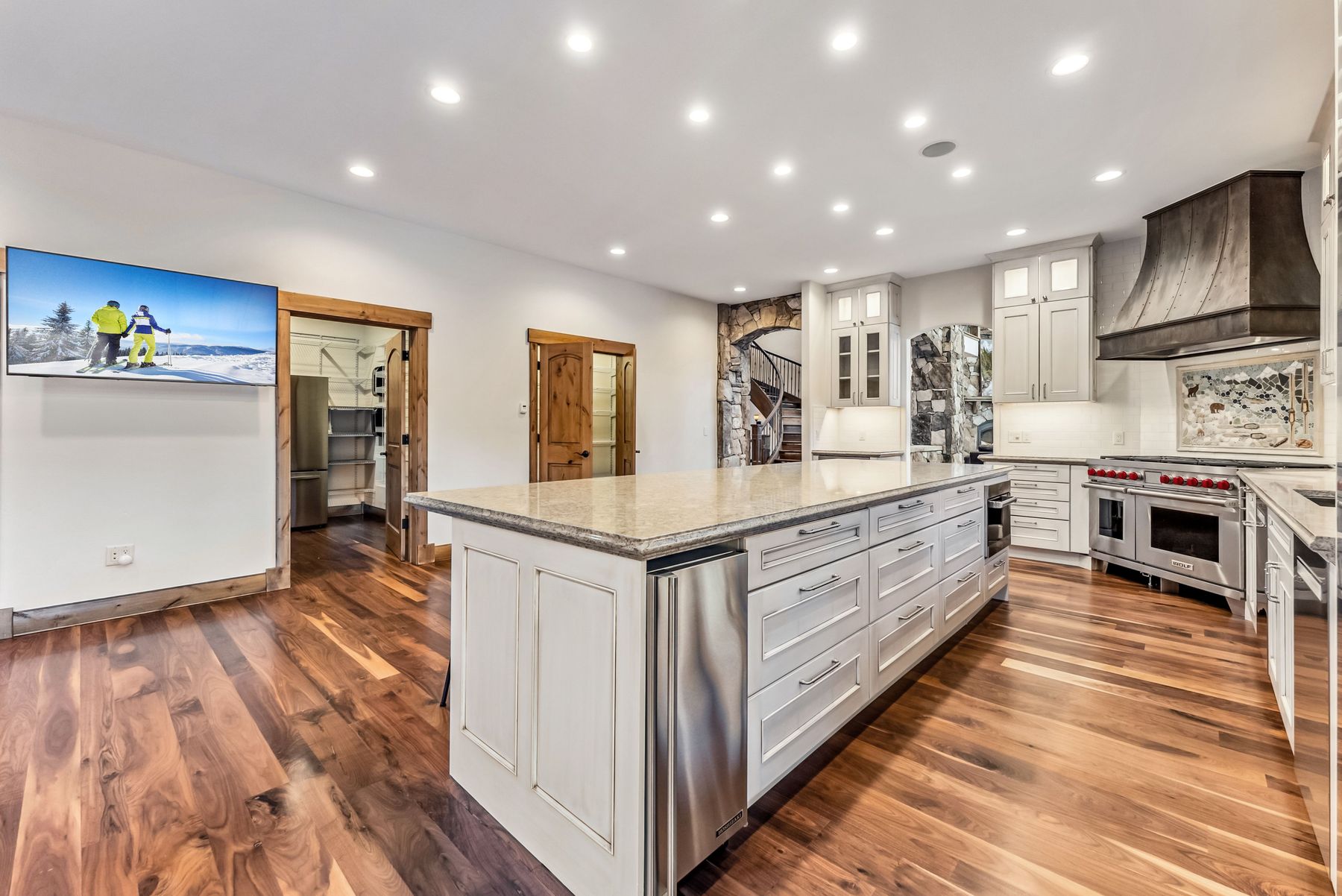 127 Windwood Circle 