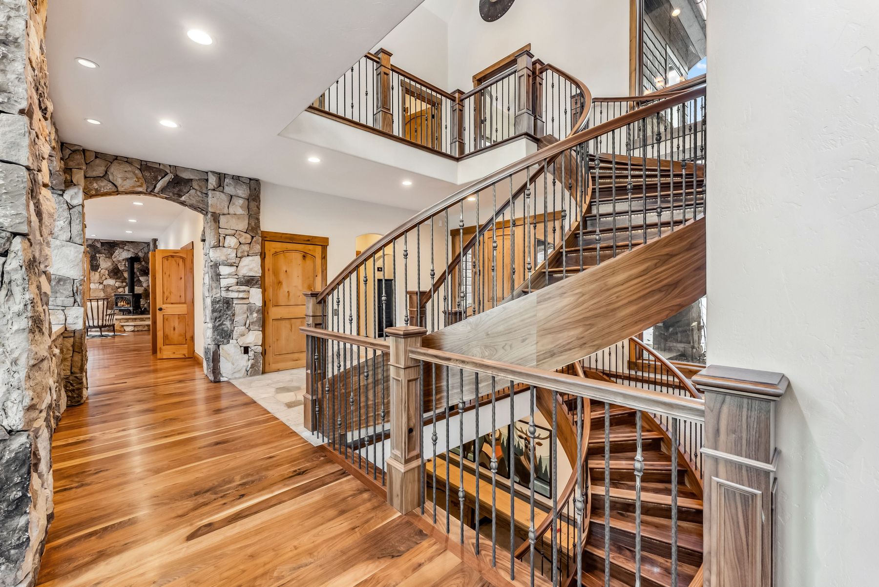 127 Windwood Circle 