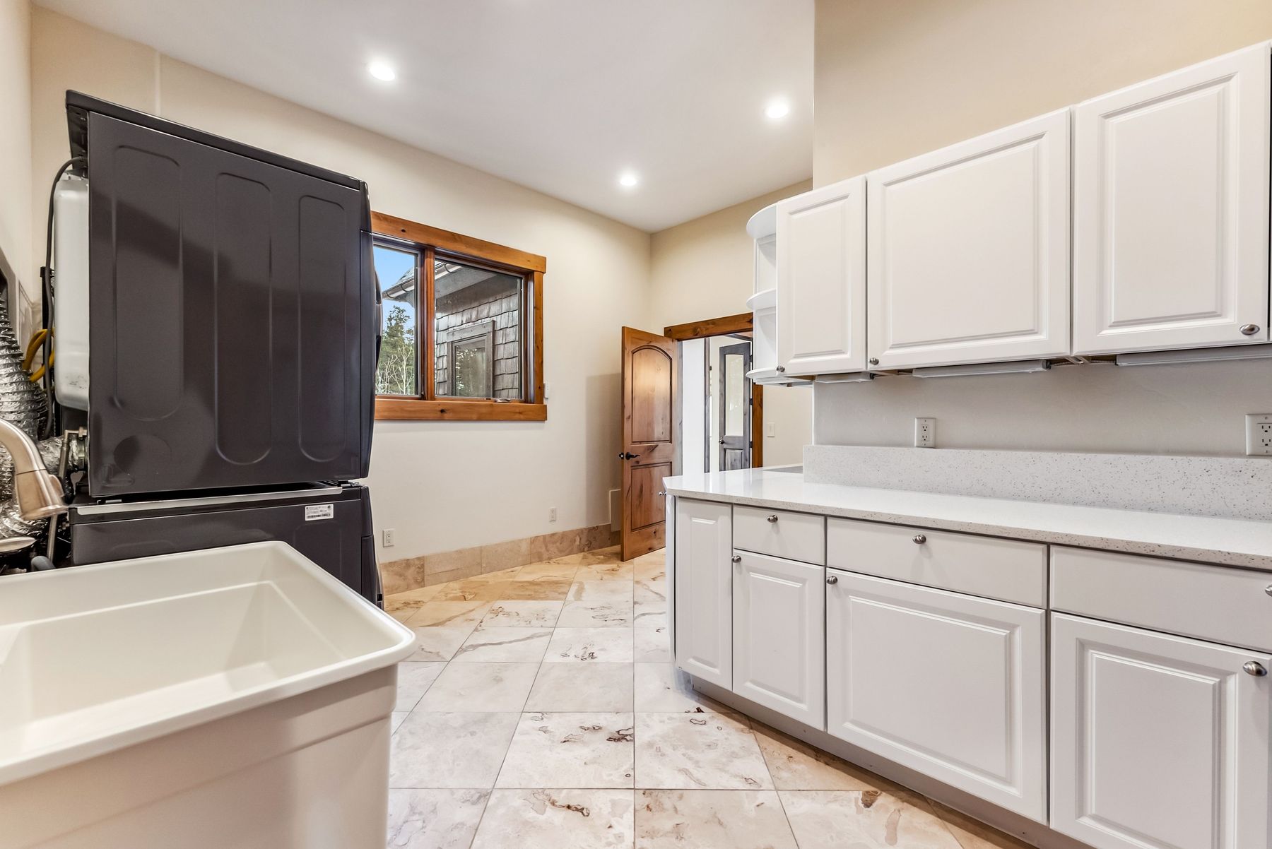127 Windwood Circle 
