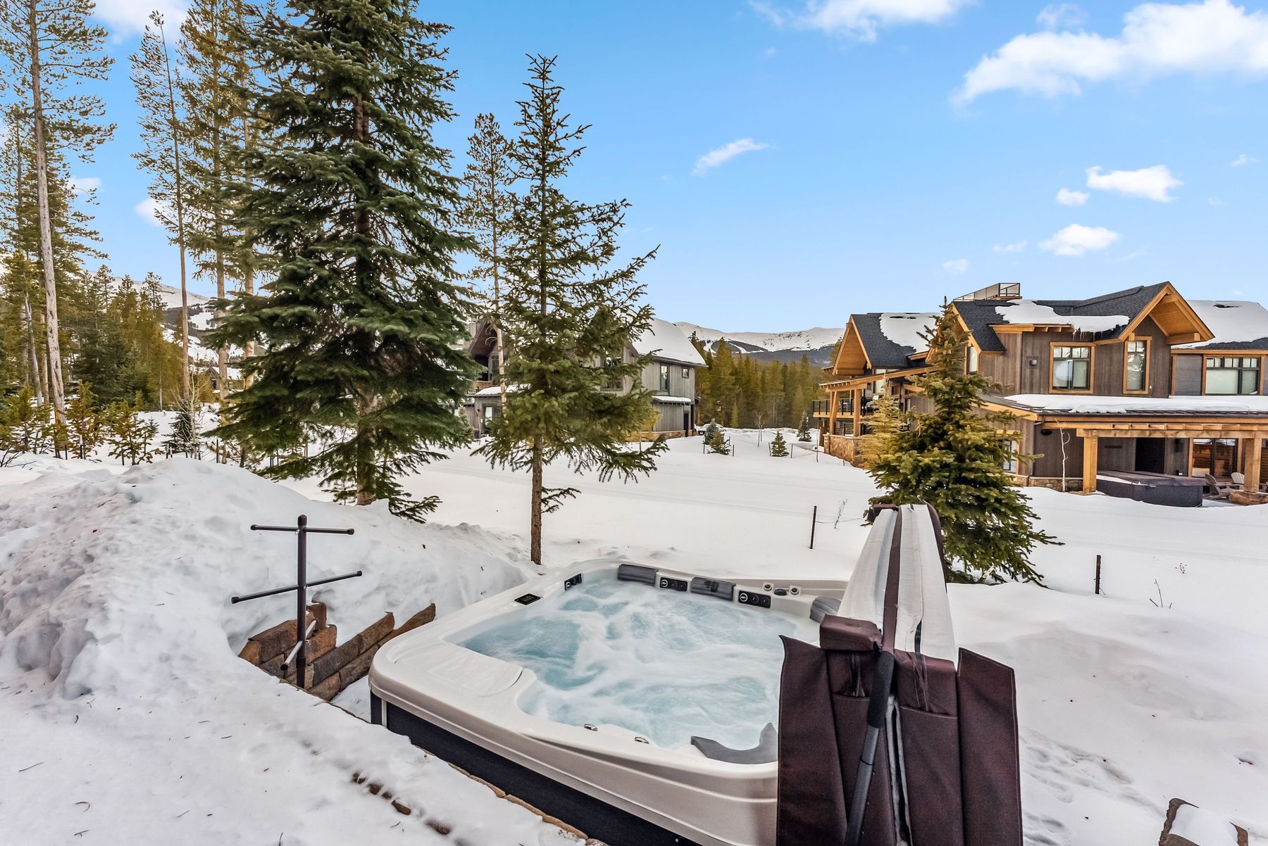 127 Windwood Circle 