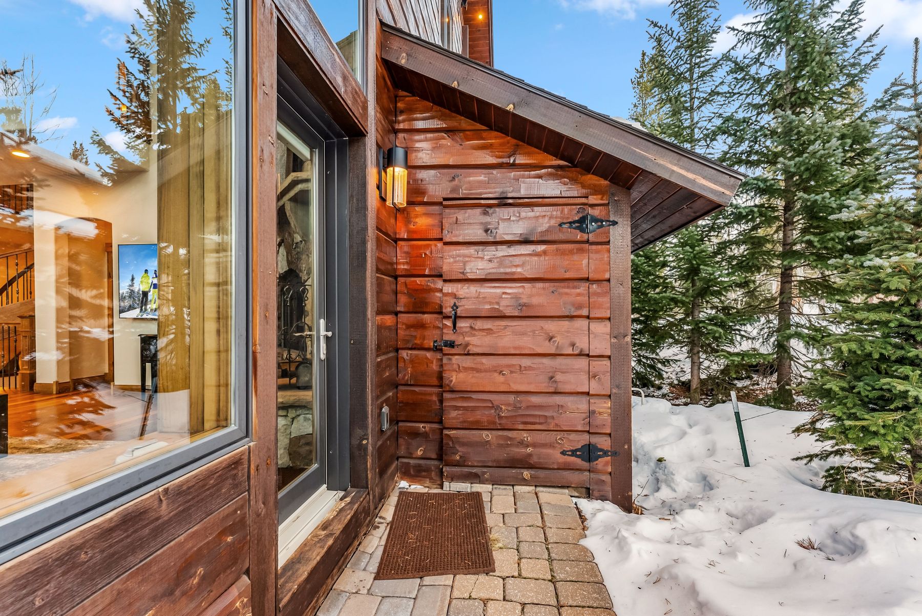 127 Windwood Circle 