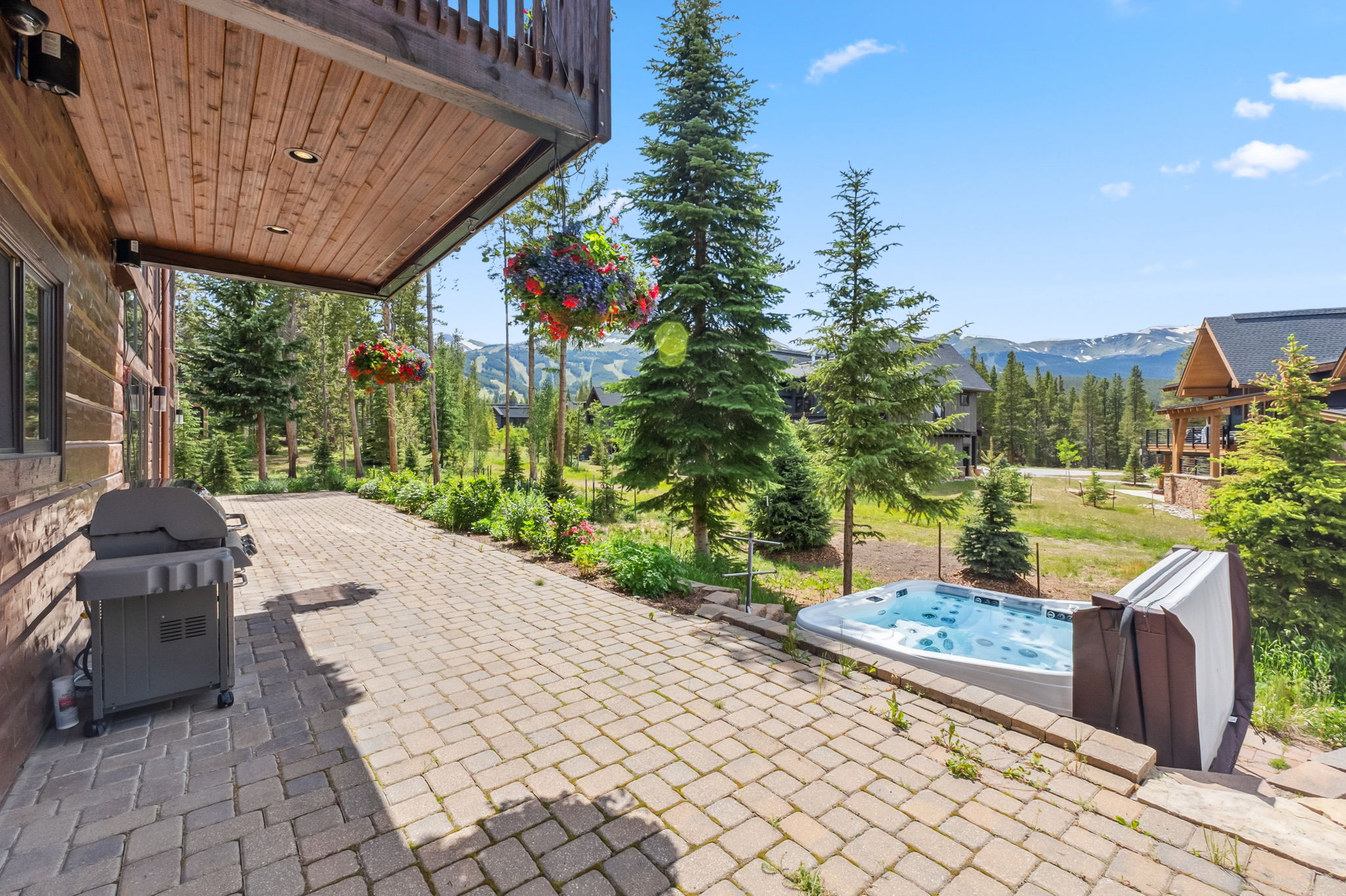 127 Windwood Circle 
