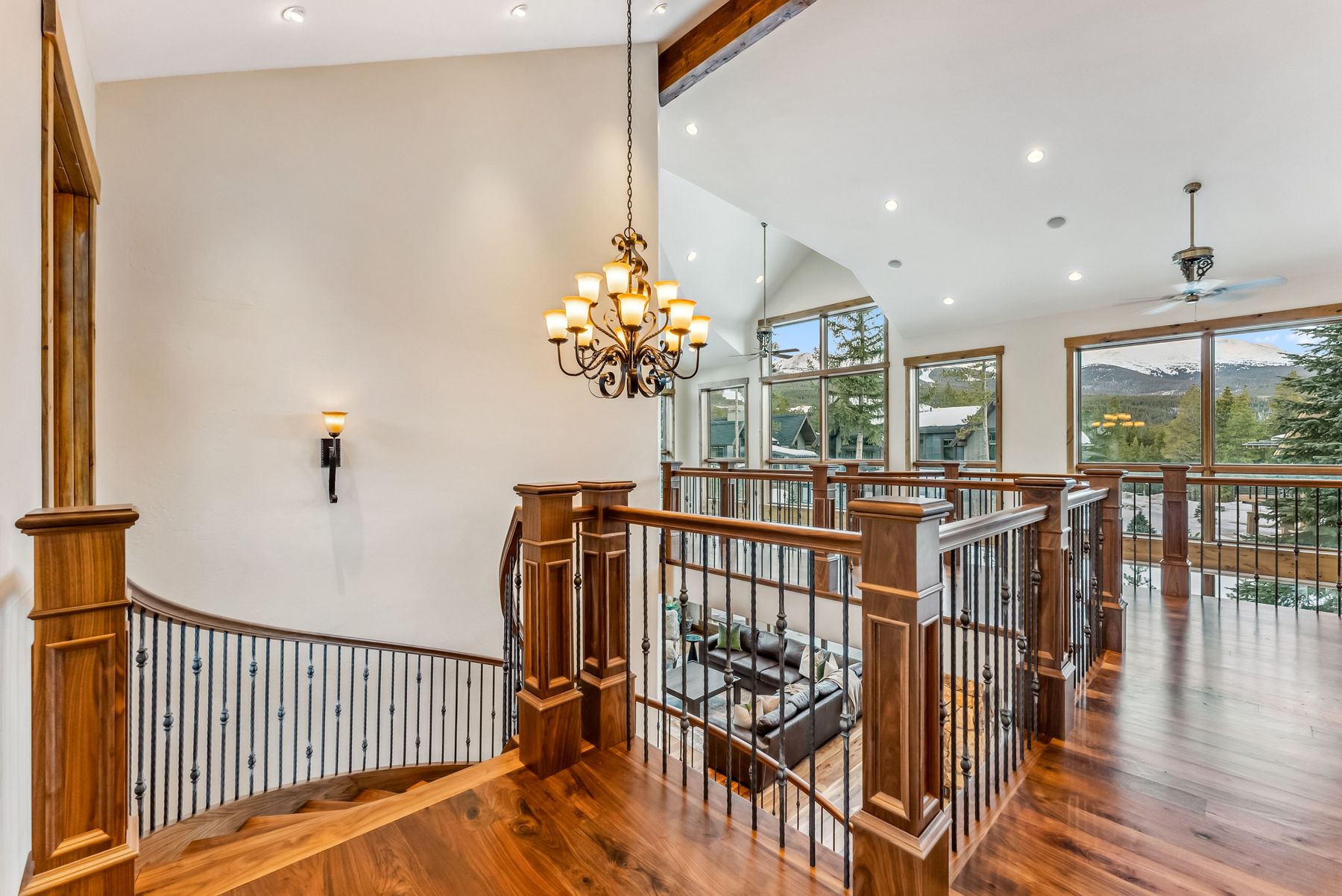 127 Windwood Circle 