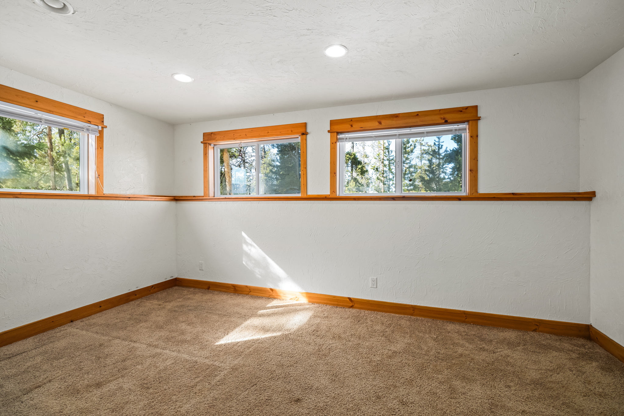 33533 Seneca Trail 